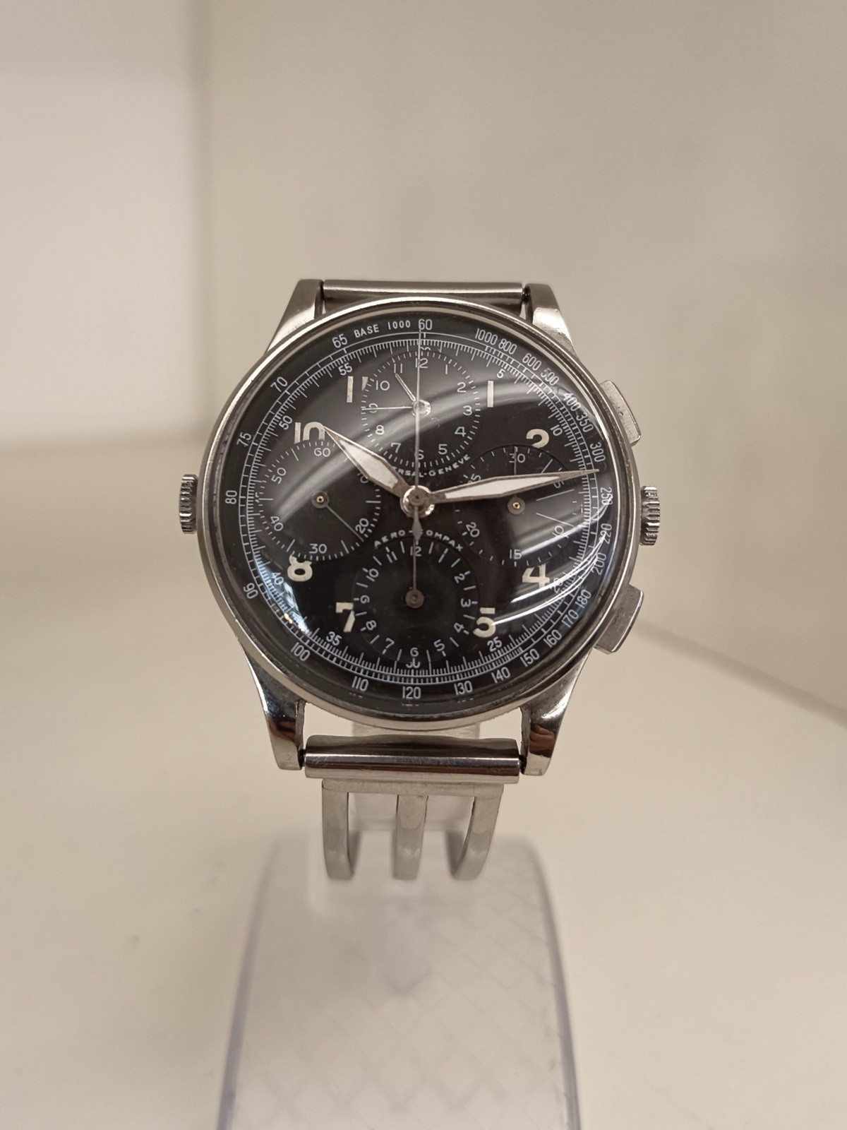 Universal aero-compax, year 1940 ca, vintage