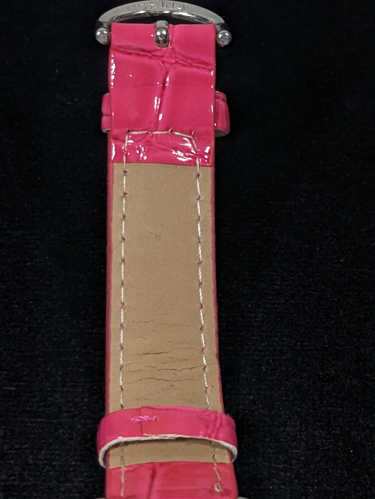 Womans White Dial Pink Bezel Silver Tone Case Pink Faux Leather Band Watch 7.5in