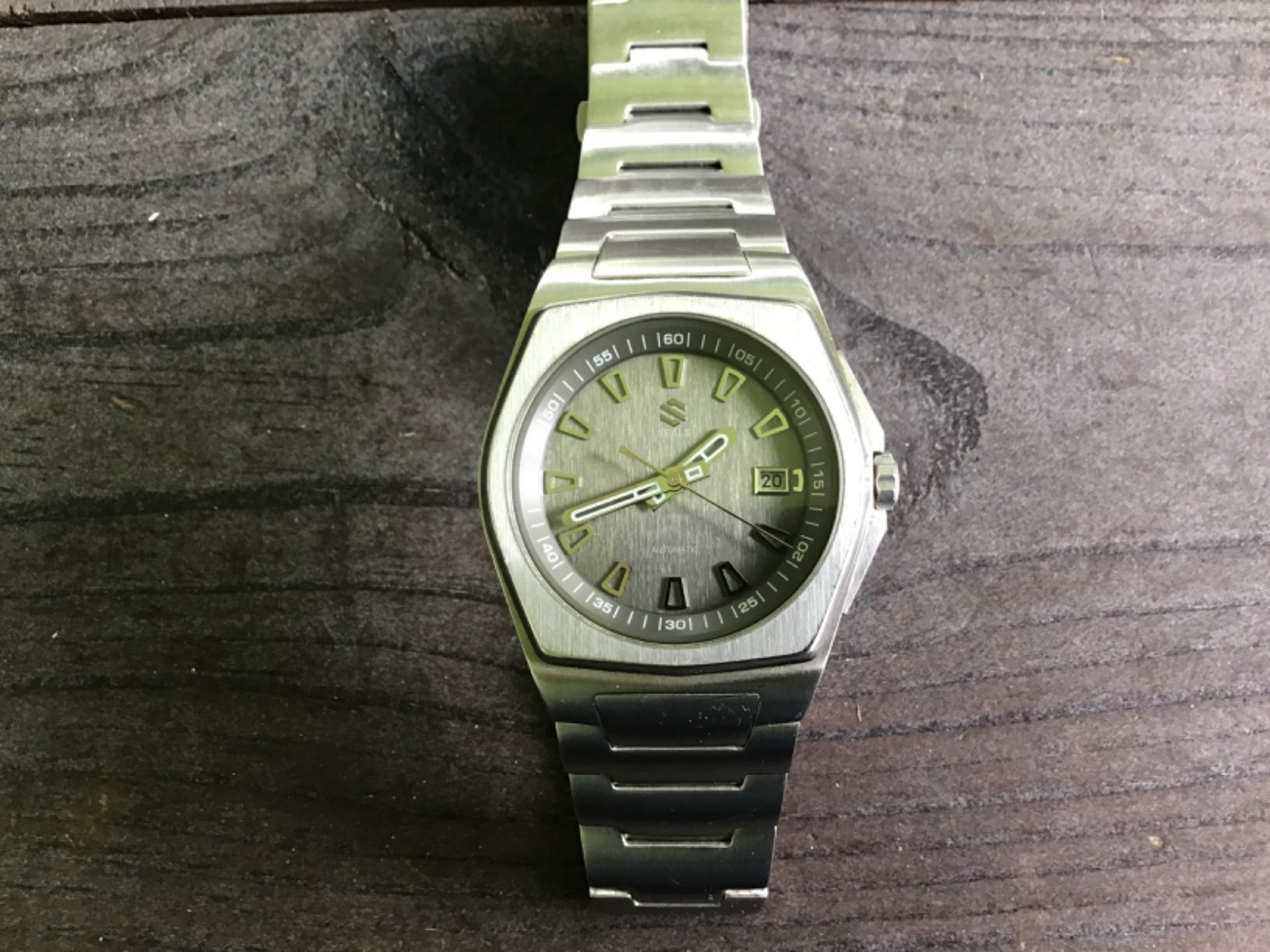 Seals Watch Company Model A (AxS-0425)