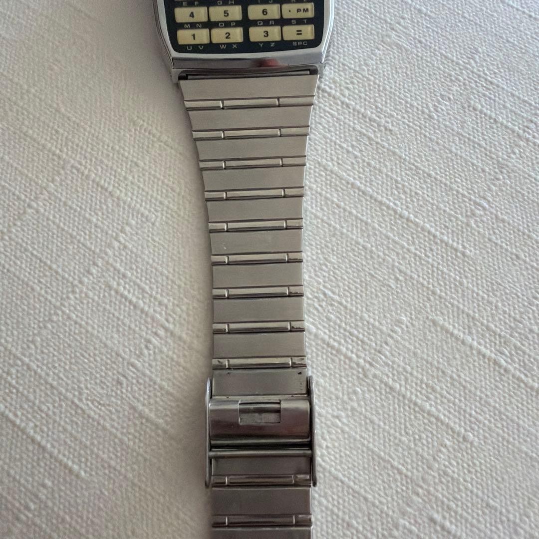 Casio Data Bank DBC-810 Digital Calculator Watch Used