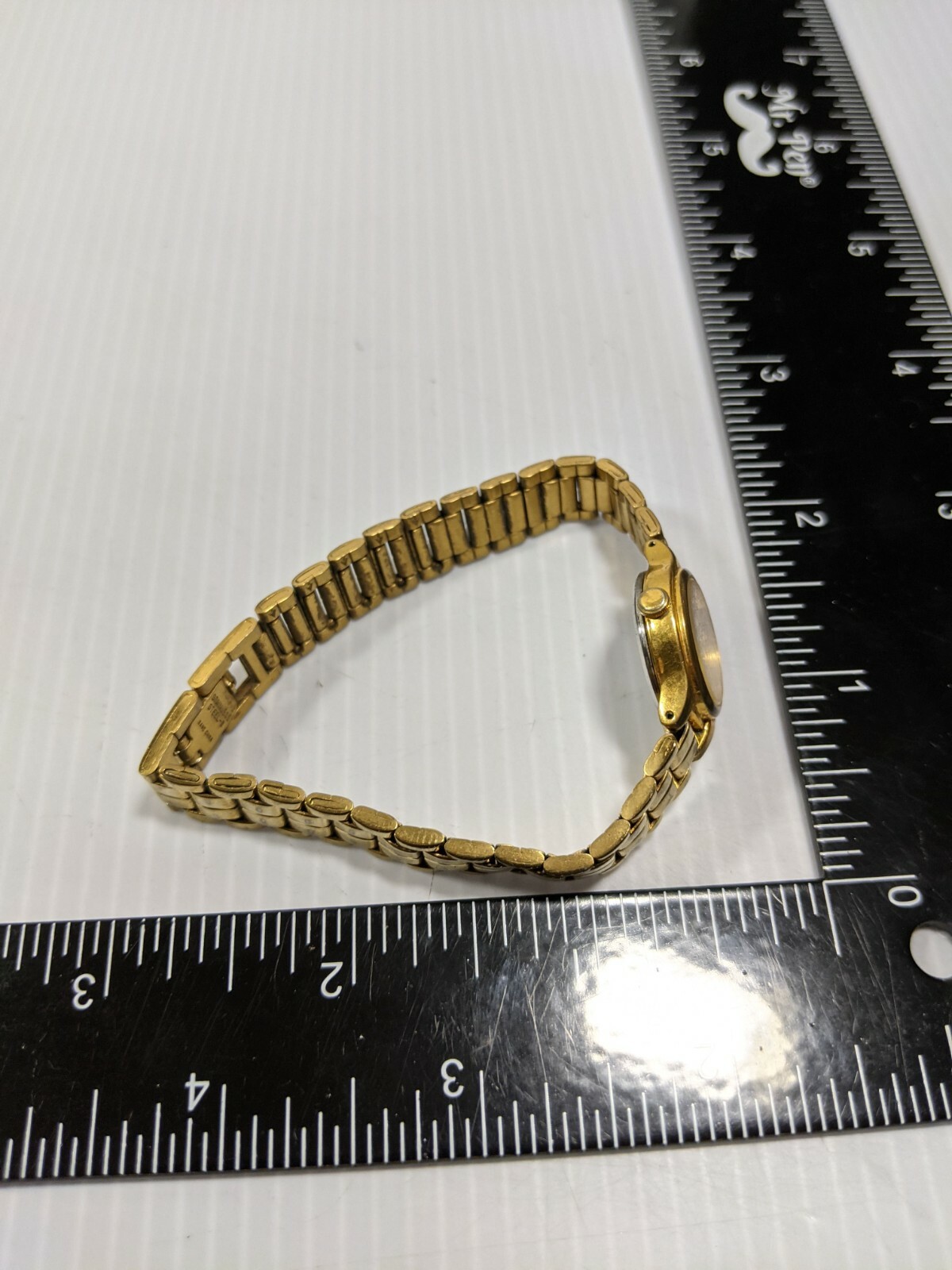Pulsar Gold Tone Round Silver Tone Dial Brick Style Bracelet Band Watch 7 Inch