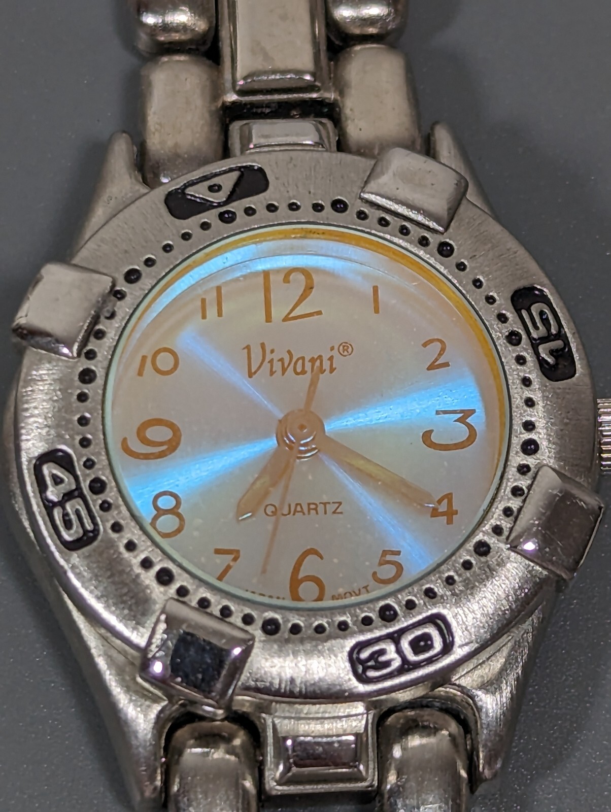 Vivani Blue Green Dial Silver Tone rotating Bezel Link Bracelet Band Watch