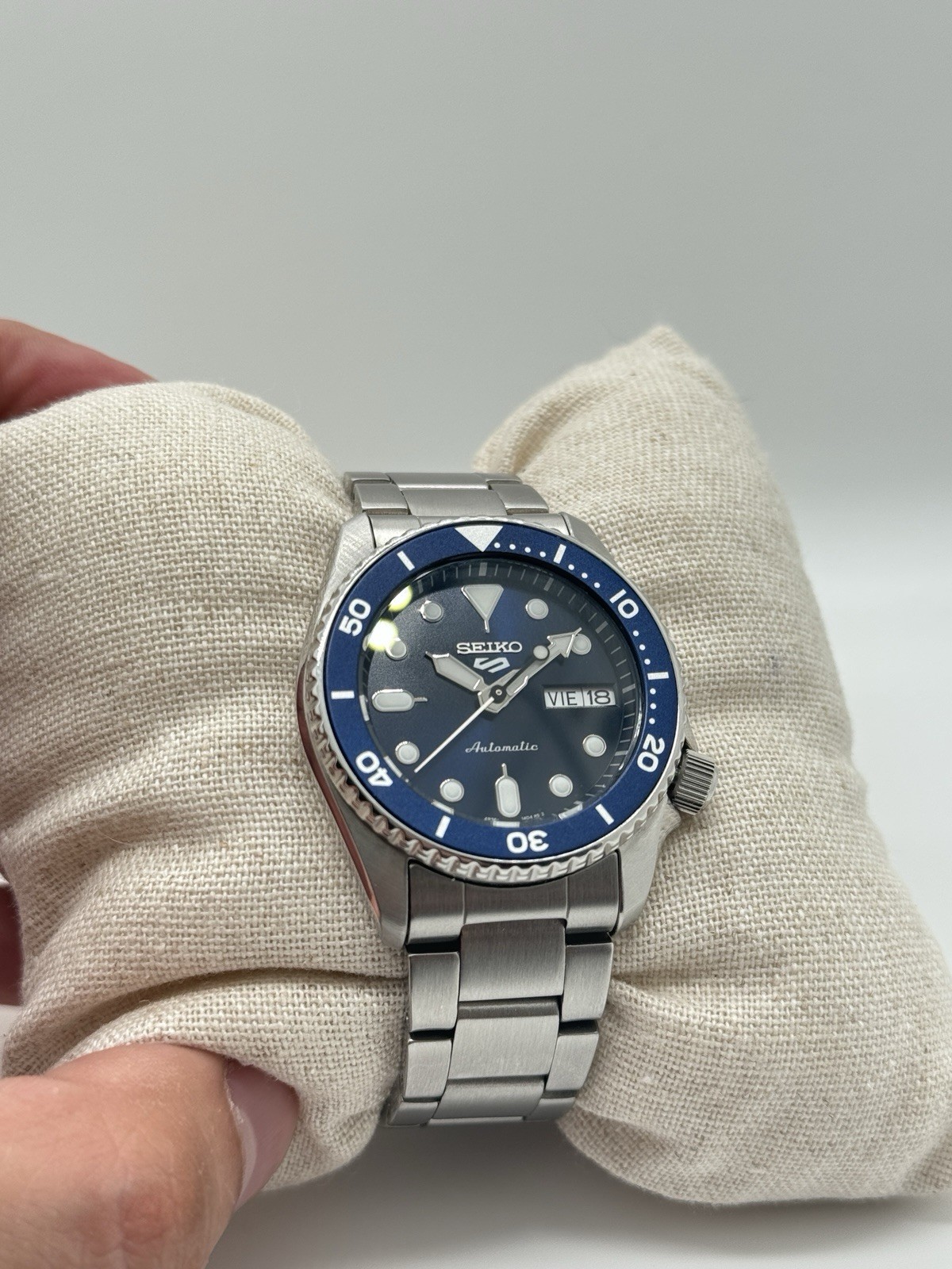 Seiko SRPL77K1 Automatic Diver Blue Dial/Bezel Steel Bracelet Day/Date Box