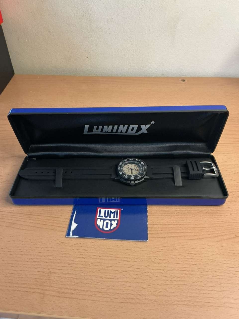 Luminox 200M Navy Seals 3000 series dive watch Swiss Made blue dial 43mm