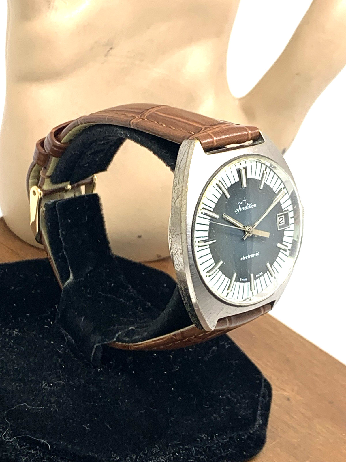 Sears Roebuck Co Tradition Electronic Men’s Watch Swiss Quartz Gray White Dial