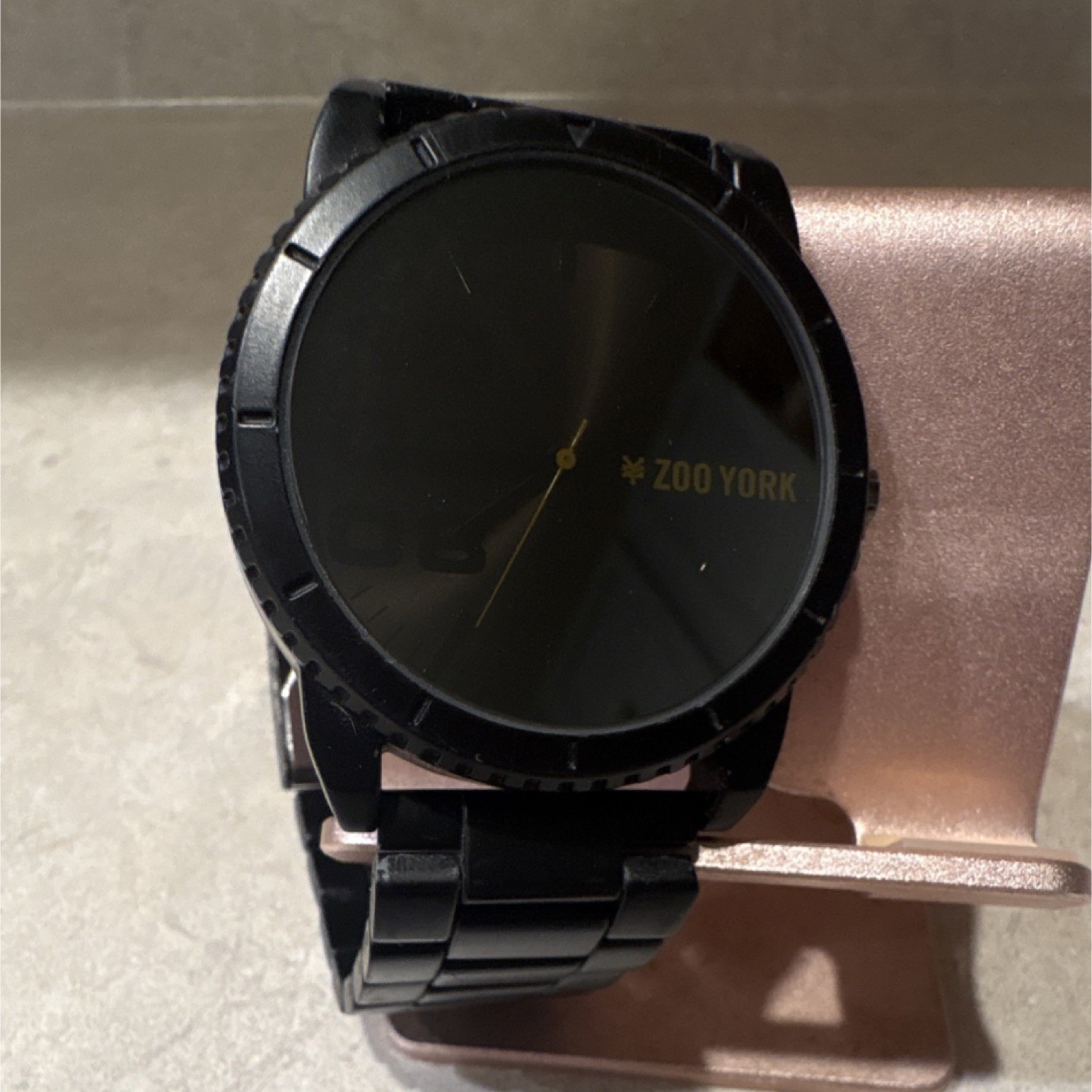 Zoo York Quartz Analog Wristwatch Black Dial Bracelet Stick Indexes Men