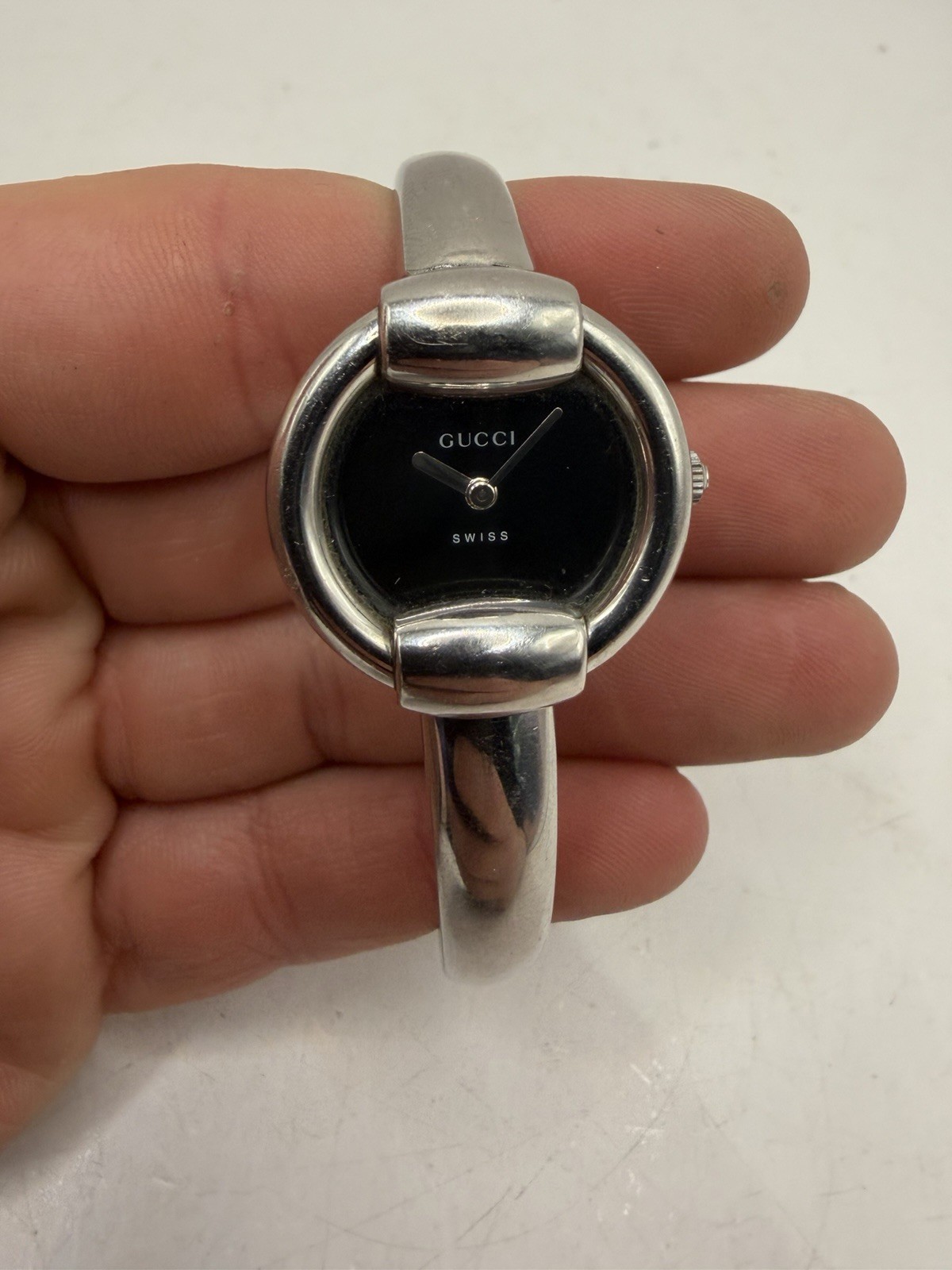 Authentic Gucci 1400L Ladies Watch Women’s Wristwatch Swiss Made Needs Battery