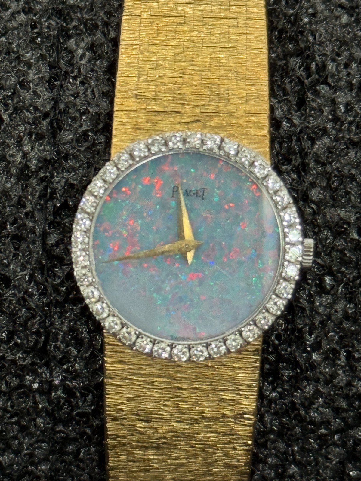 Piaget 9706A6 18k Yellow Gold Diamond Bezel Opal Dial Sapphire Crystal Watch