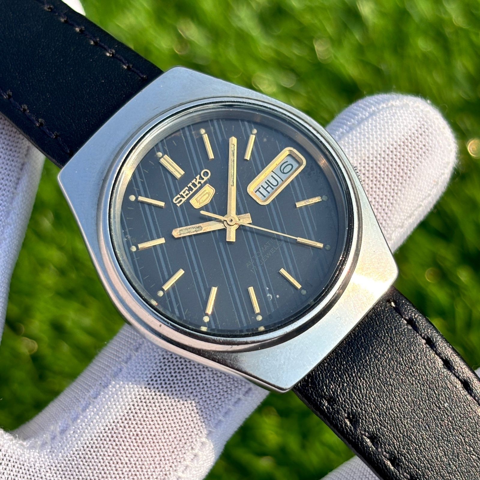 Vintage Seiko 5 Elegant Pattern Dial Automatic Japan Made Men’s Watch 7009-7031
