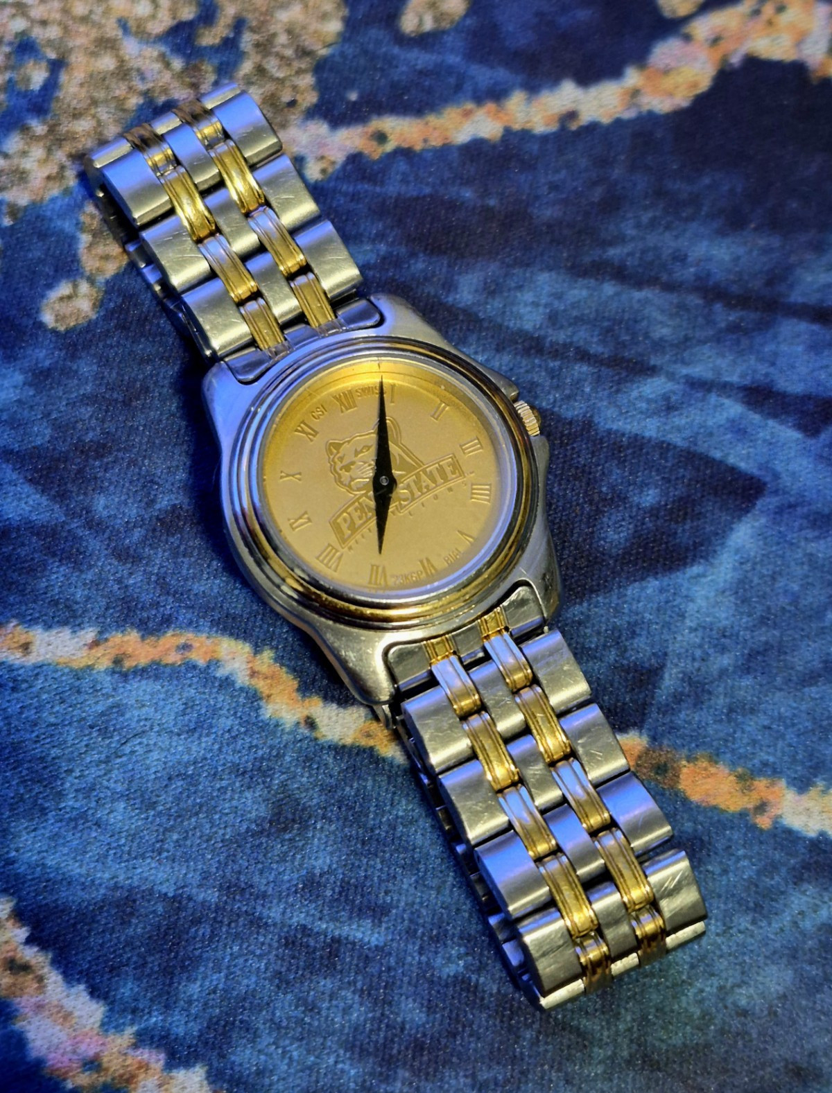 Penn State Nittany Lions Logo Dial Quartz Analog Two-Tone Bracelet 25mm