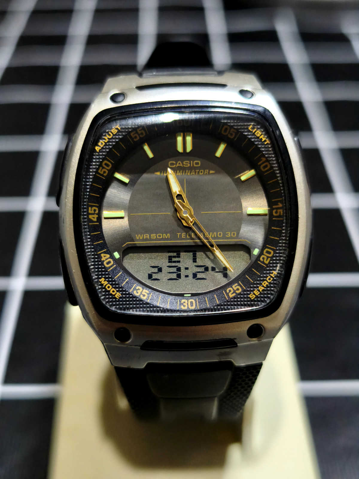 Casio AW-81 Telememo 30 World Time Men’s Watch Ana-Digi 10 Year Battery W/Box