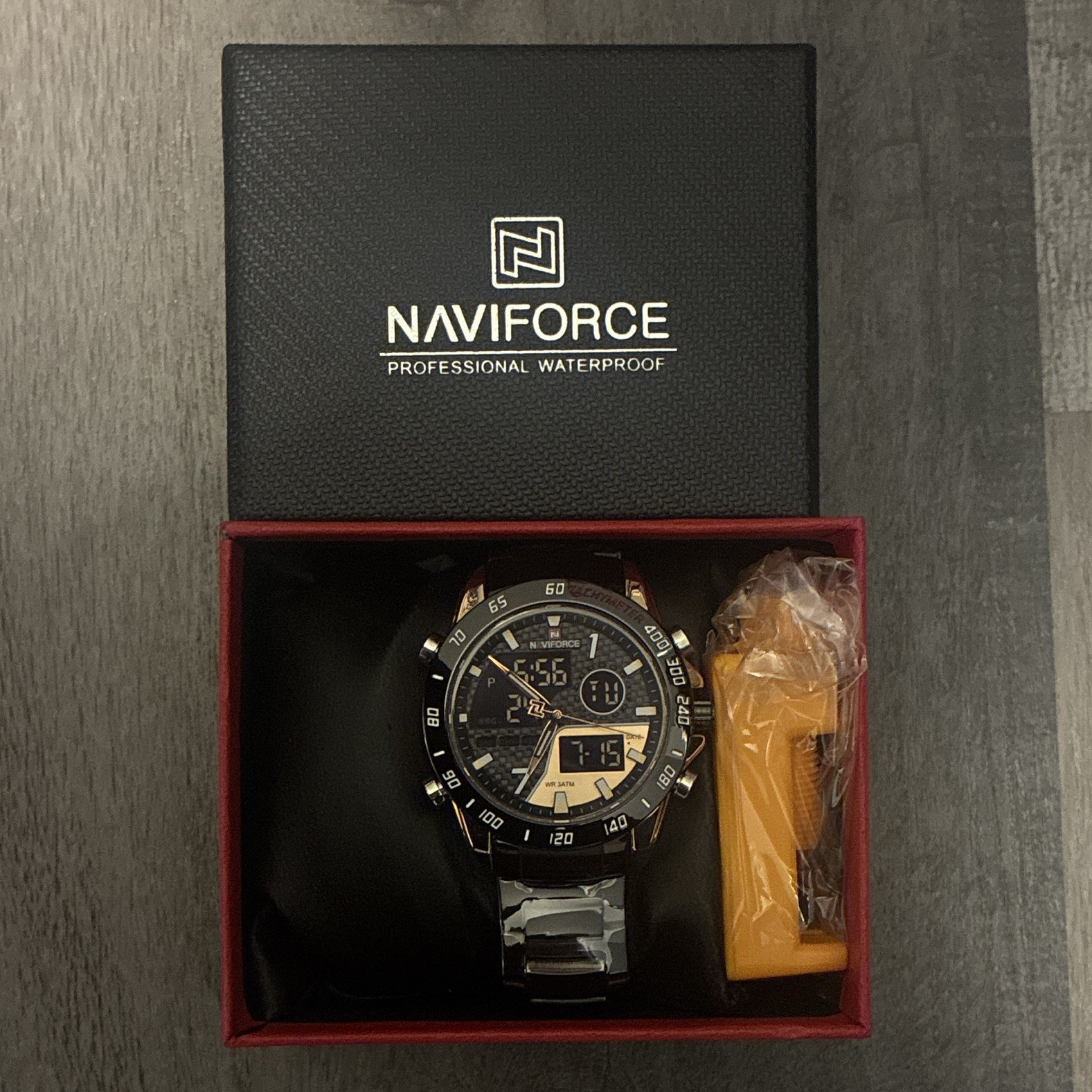 Naviforce Men’s Analog/Digital Quartz Chronograph Date Black Steel Bracelet Box
