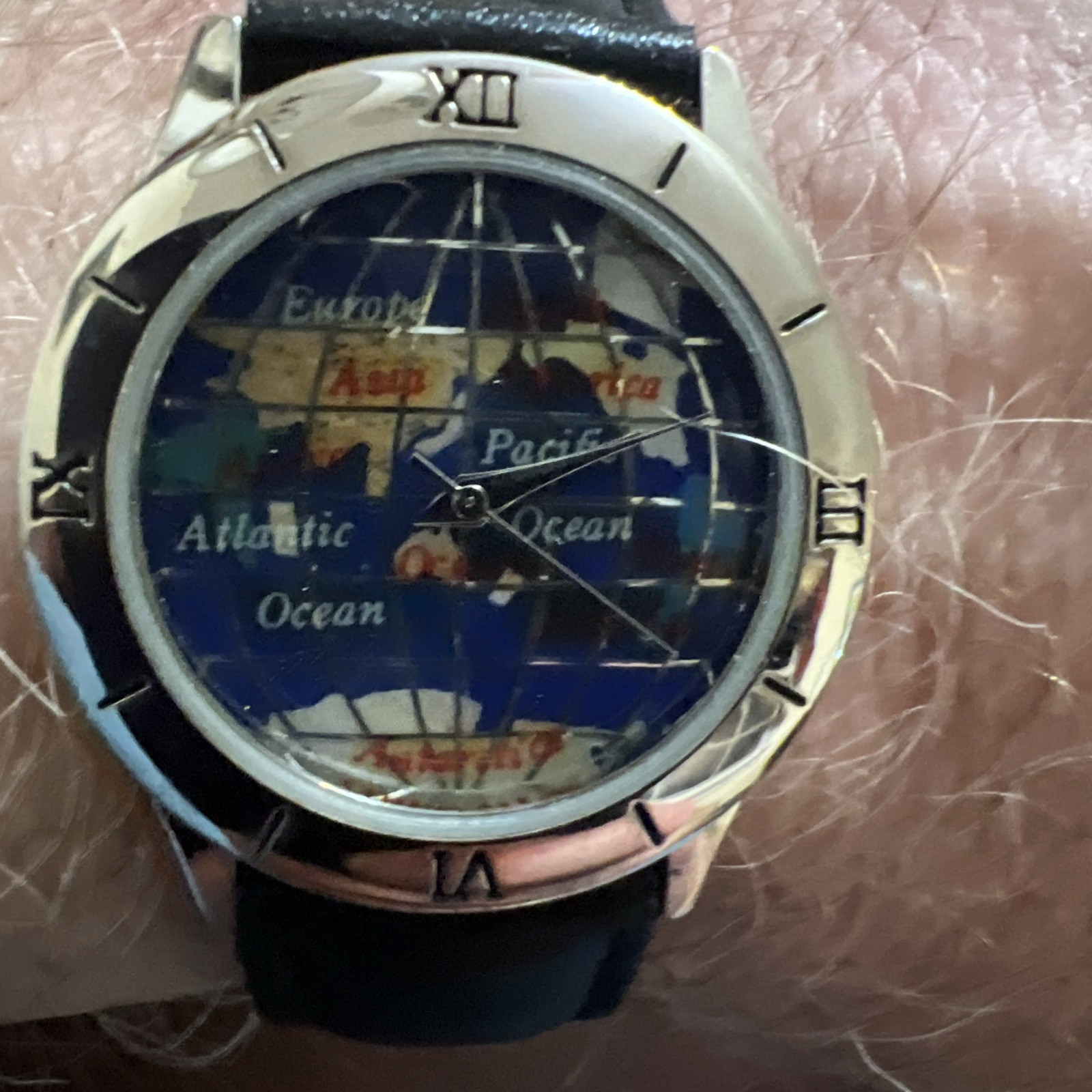 Stunning Globe Watch World Map New Open Box