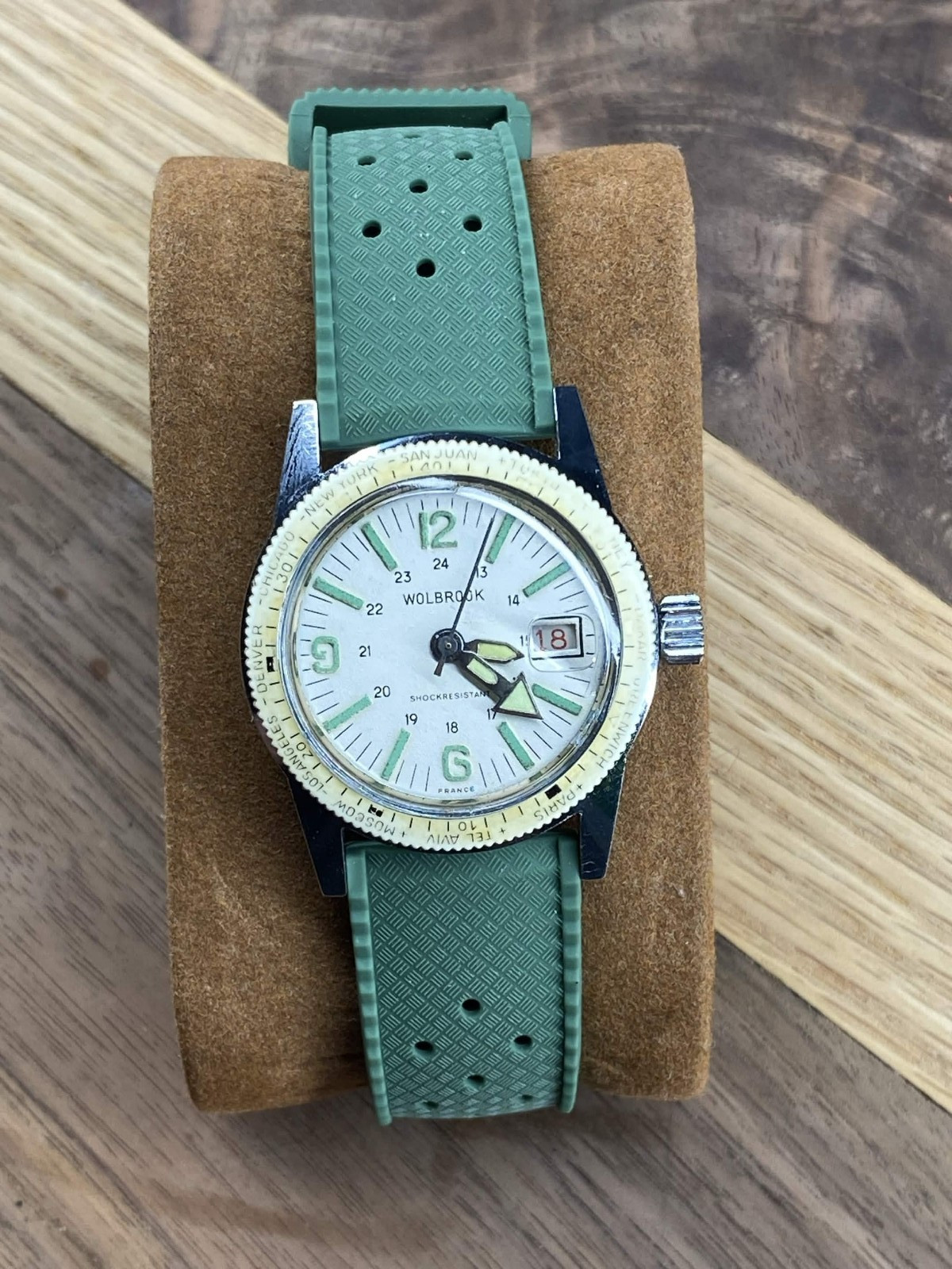 Rare Midsize Wolbrook Skin Diver World Timer Mechanical Watch Cream Dial 31mm