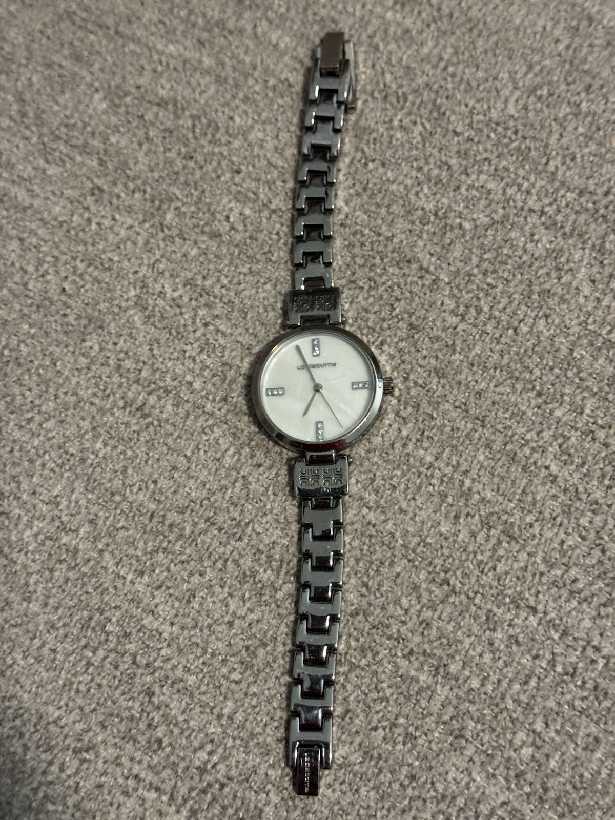 Liz Claiborne LC1135 Silver tone Watch Crystal Dial Japan Movement