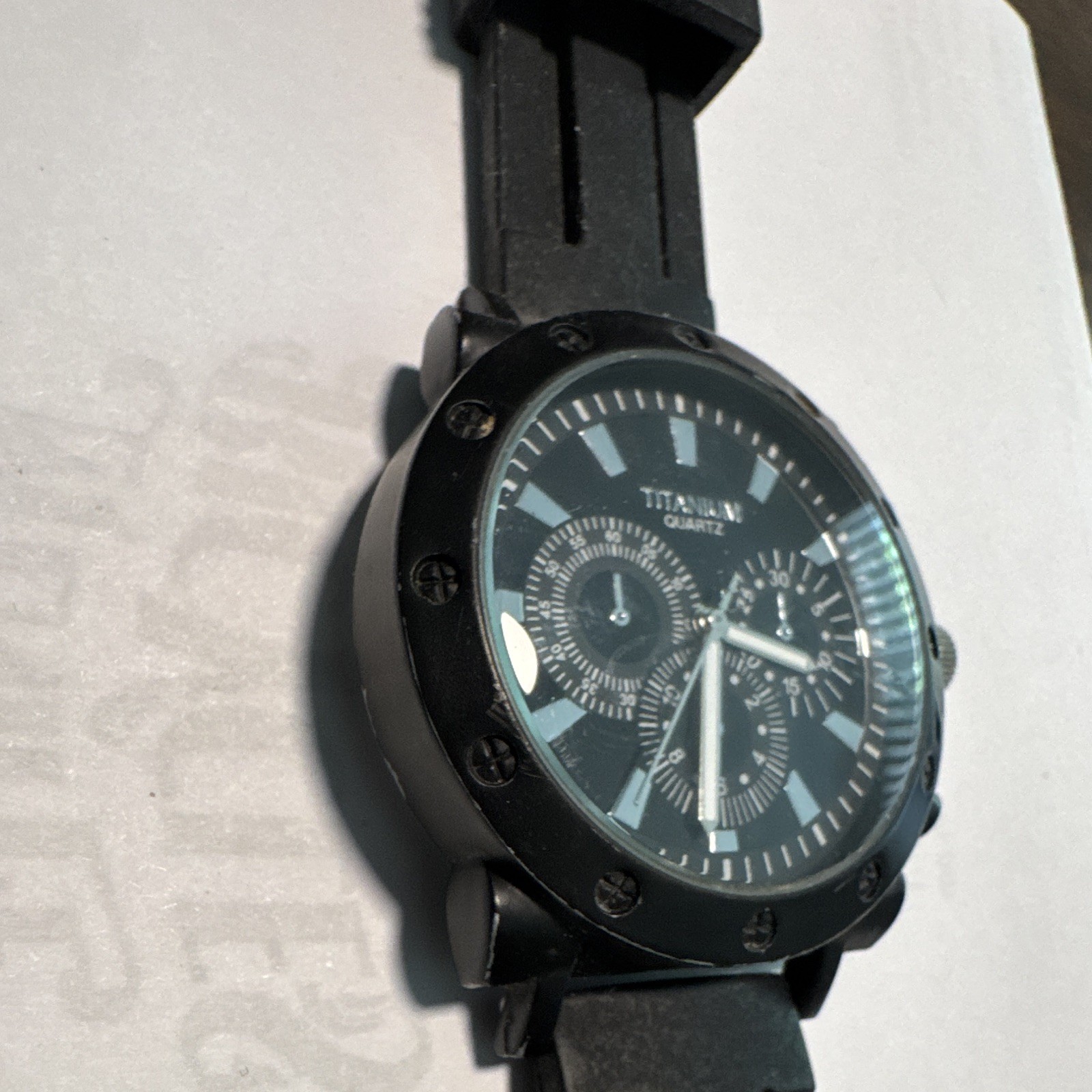 Titanium Quartz Men’s Chronograph Quartz Analog 45mm Black Dial Rubber Strap