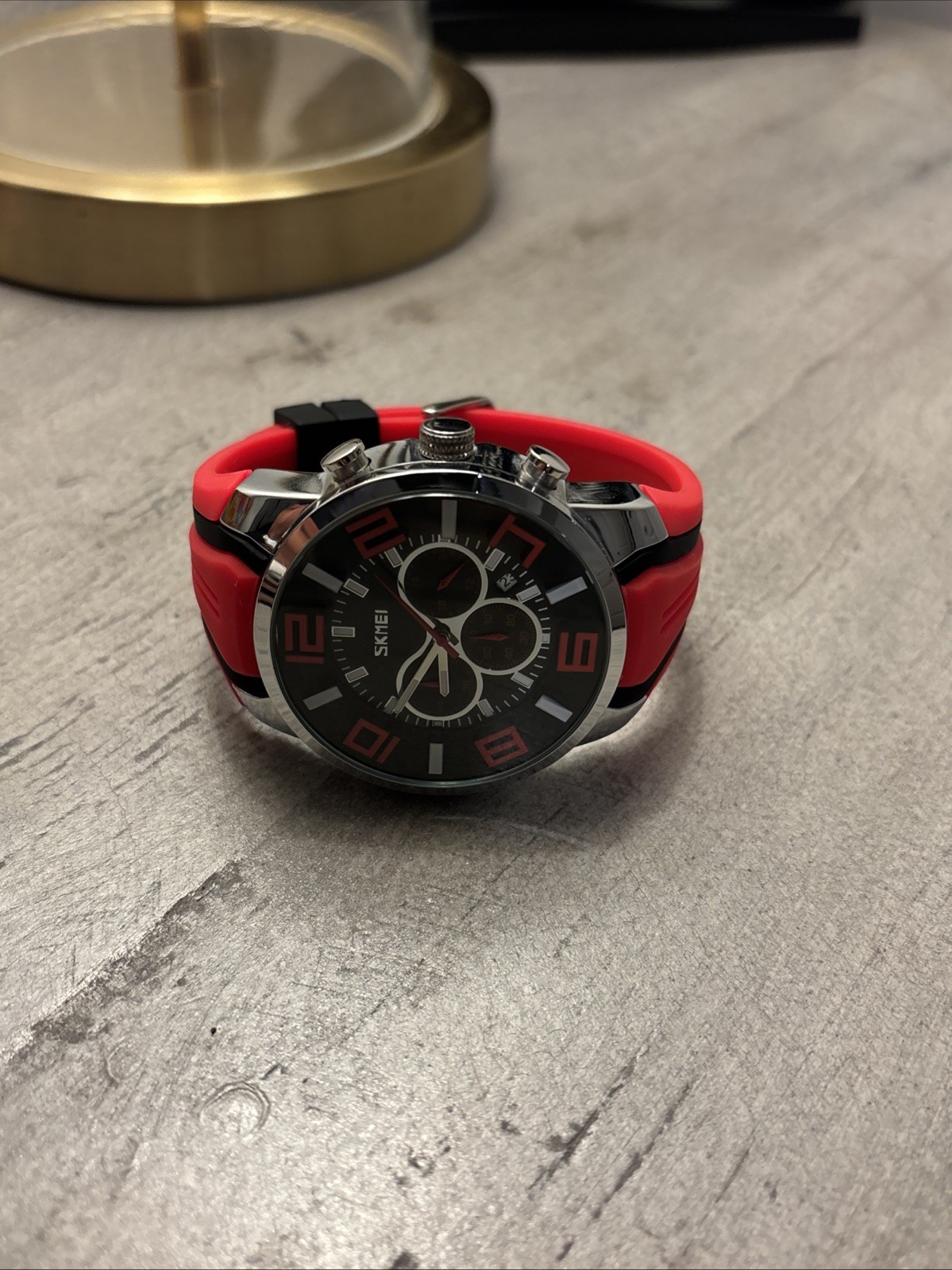 SKMEI Quartz Sport WATCH Men’s Red Water Resistant Wristwatch 9128 Needs Battery
