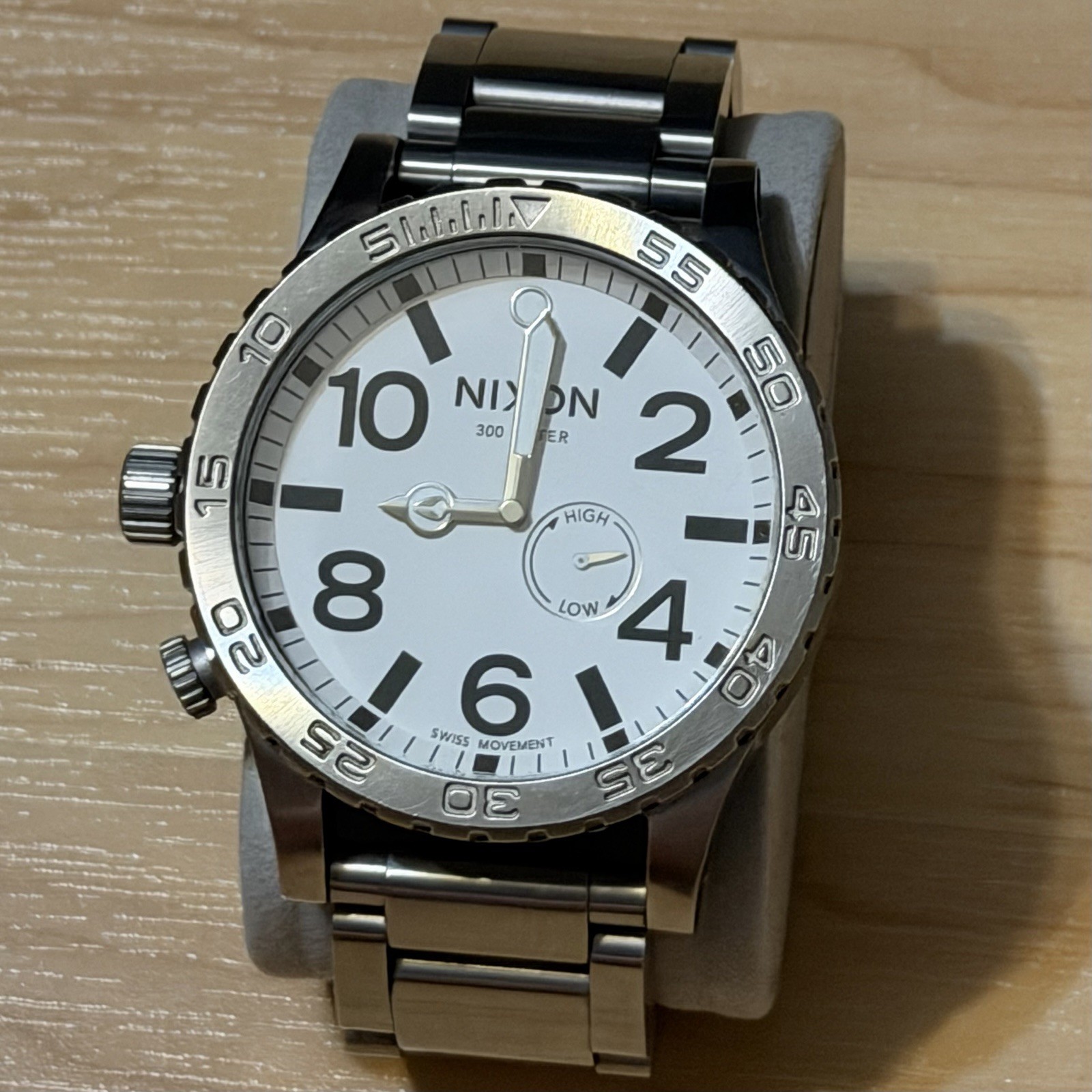 Nixon The 51-30 “Simplify” White Silver Men’s Analog Tide Watch PARTS OR REPAIR