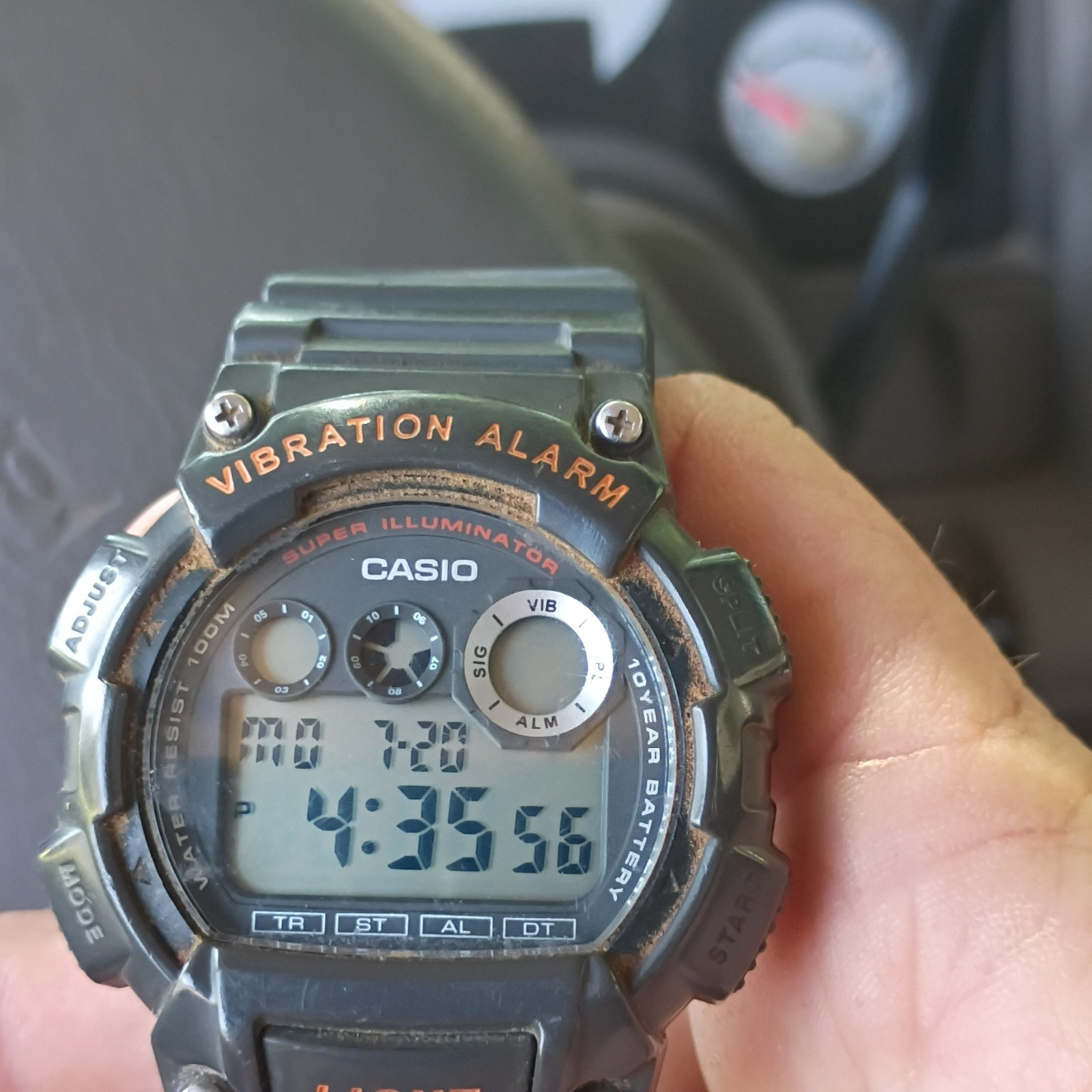 Casio W-735H Men’s Digital Quartz Watch Vibration Alarm Illuminator 100m