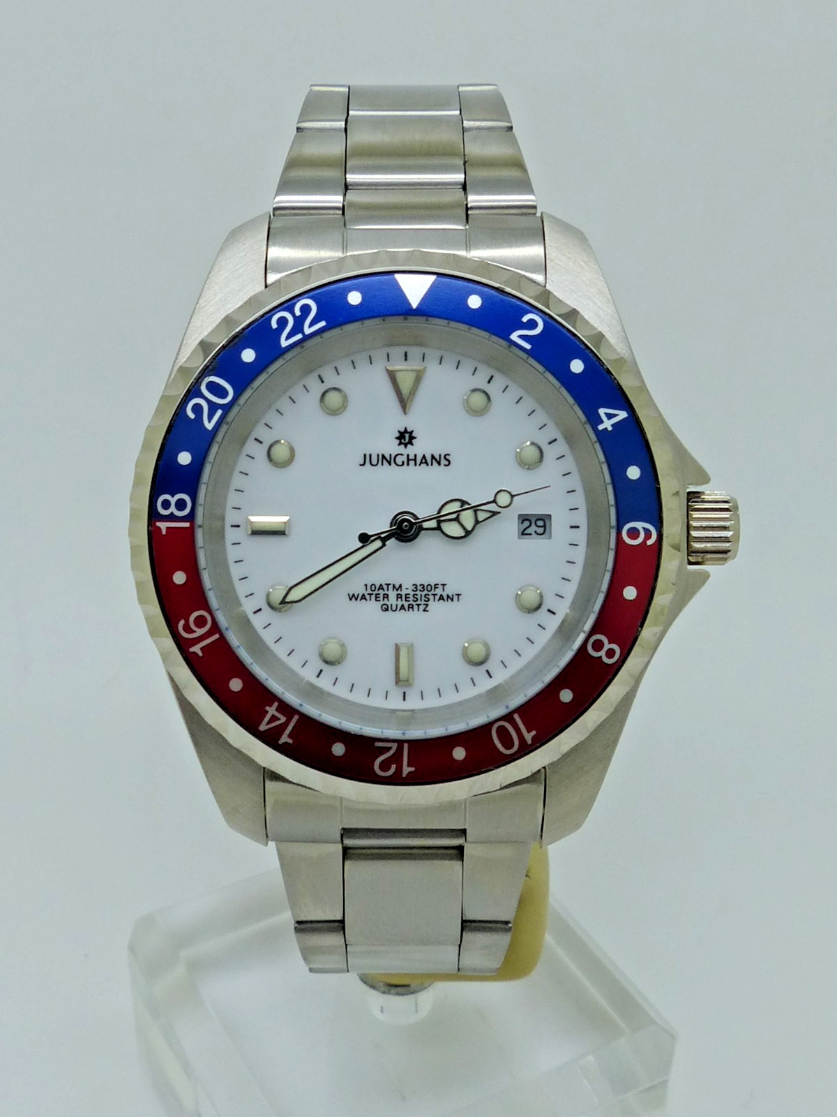 Junghans Gents Quartz Pepsi Diver 31/3034.44 from the Egana Goldpfeil period NOS
