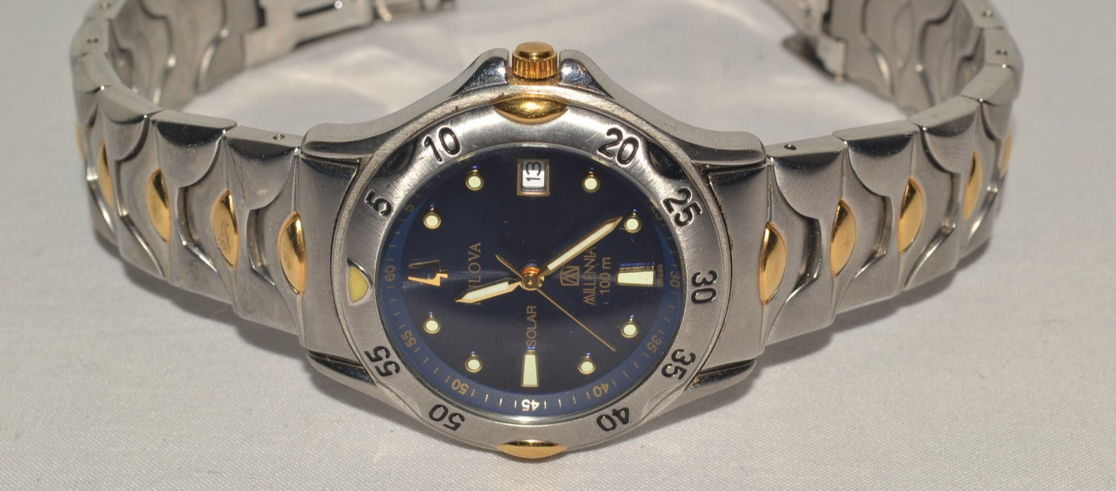 NICE! Bulova Men’s Wristwatch Stainless Steel Millennia Quartz 100m Watch RUNS