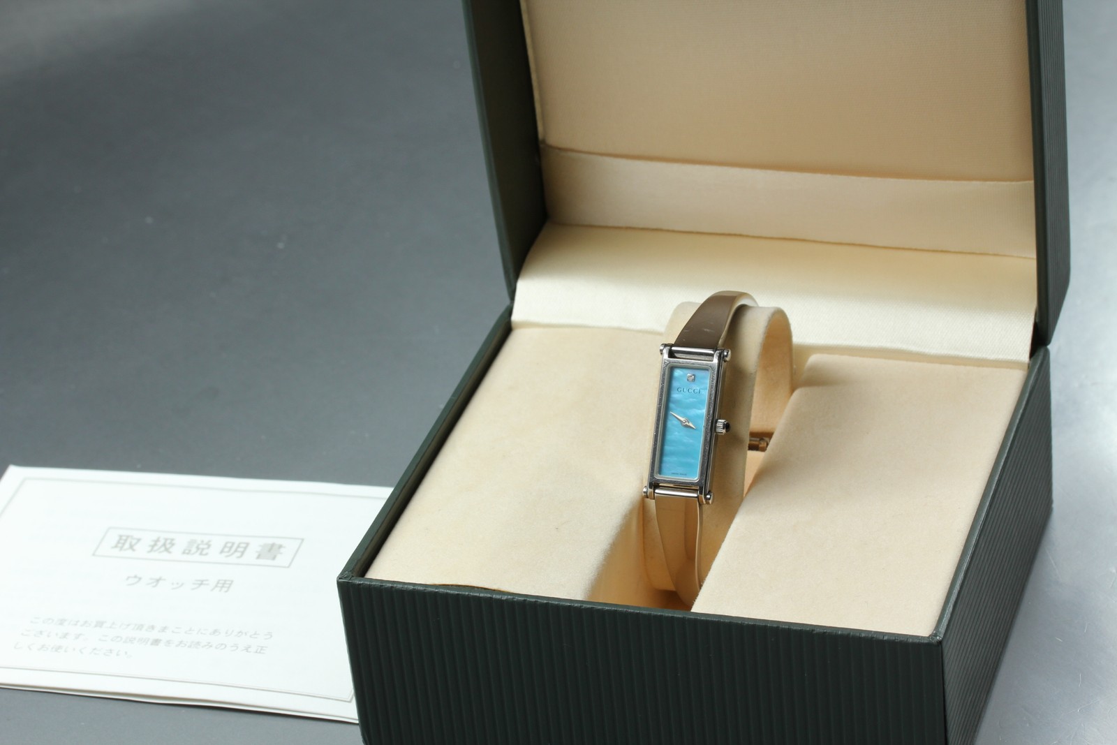 [Near MINT w/Box] GUCCI 1500L Silver Blue Dial 1P Diamond Quartz Women’s Watch