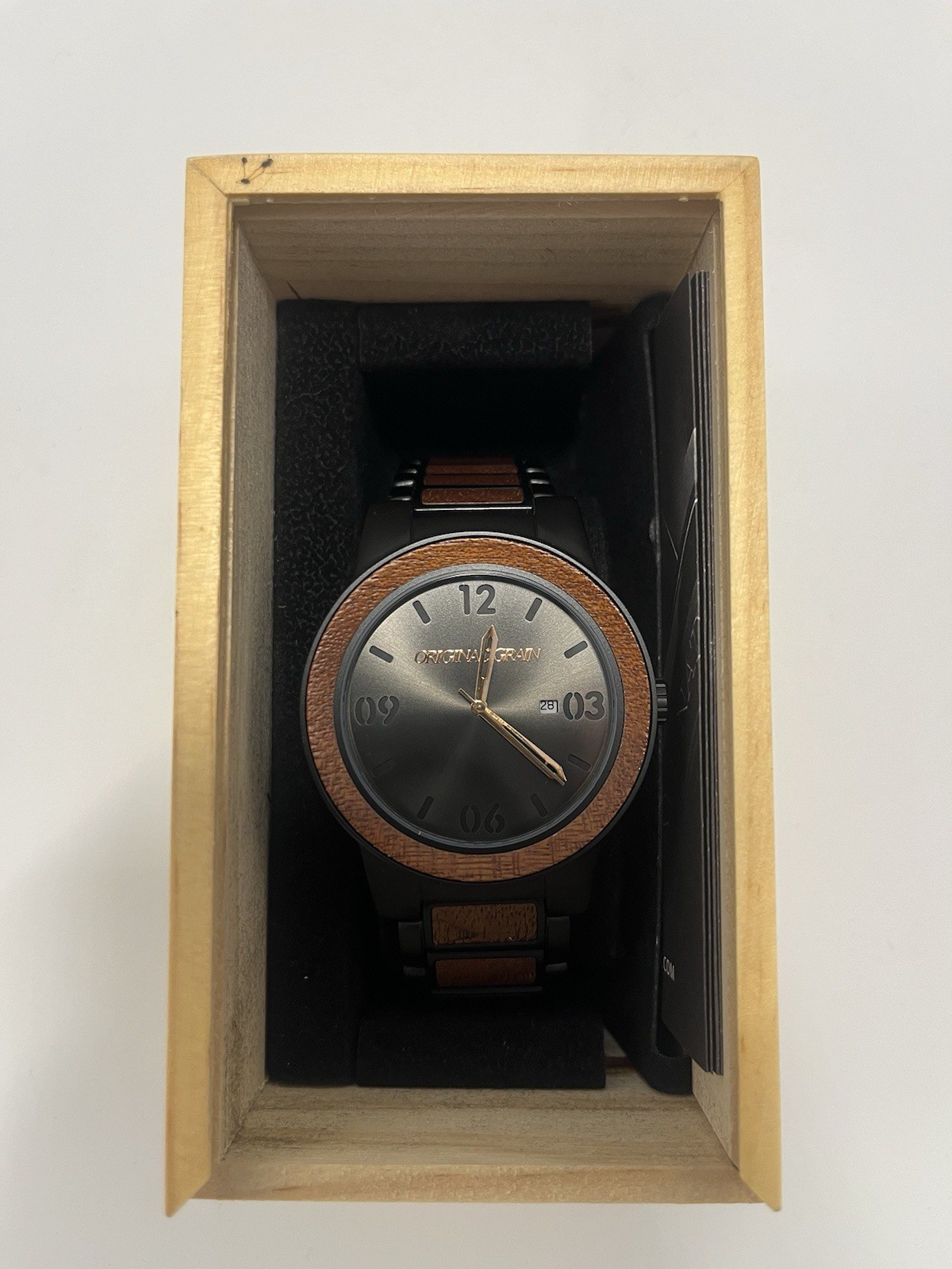 Authentic Original Grain Watch The Barrel Sapele Matte Black Steel OG-10-004 Men