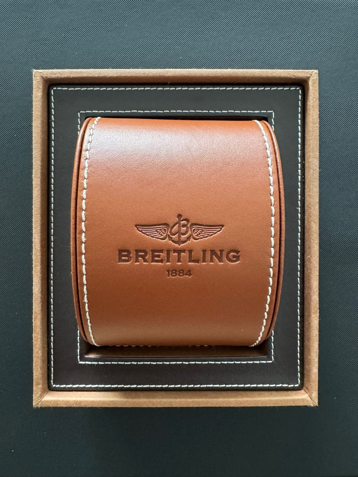 Breitling Navitimer A13314 Black – Pristine condition w/ box, links & papers