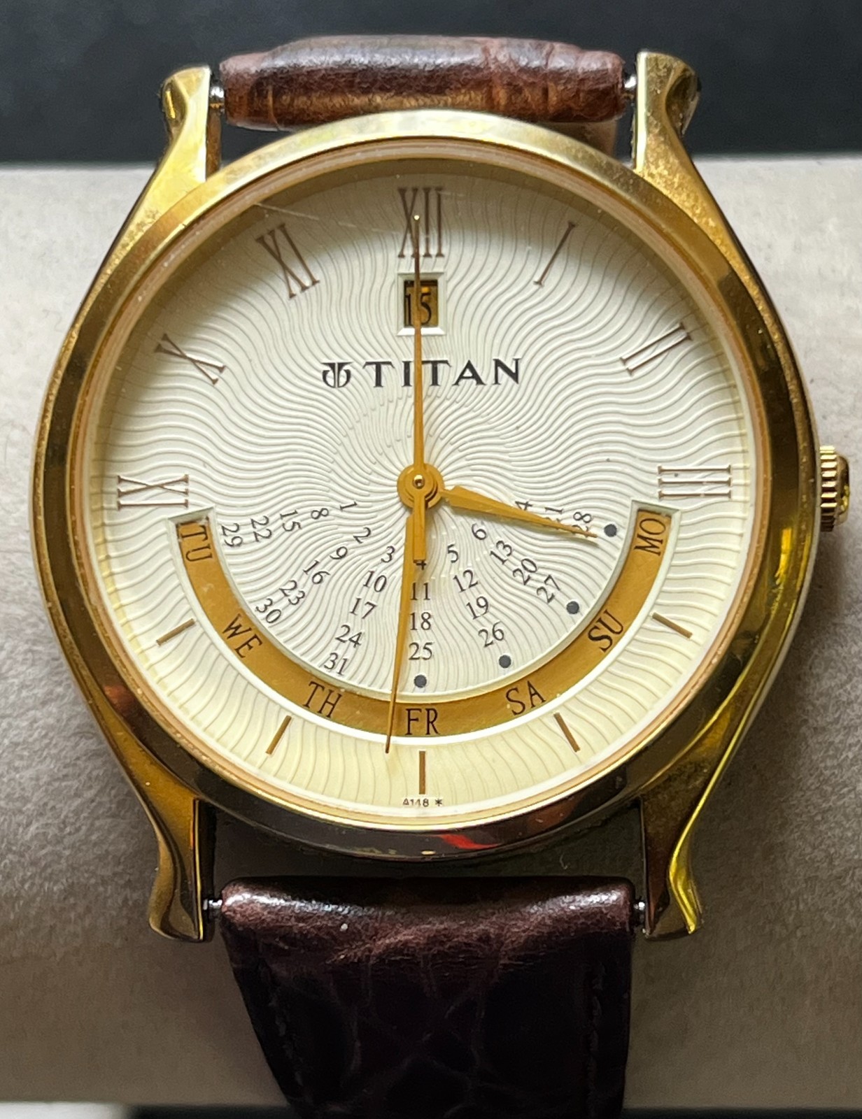 TITAN CALENDAR QUARTZ WHITE & GOLD DIAL INDIA MEN’S WORKING FRESH BATTERY