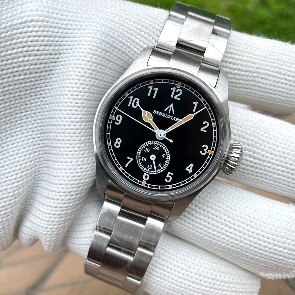 39MM STEELFLIER Quartz Pilot Men’s Watch Sapphire 200M Waterproof Silicone NEW