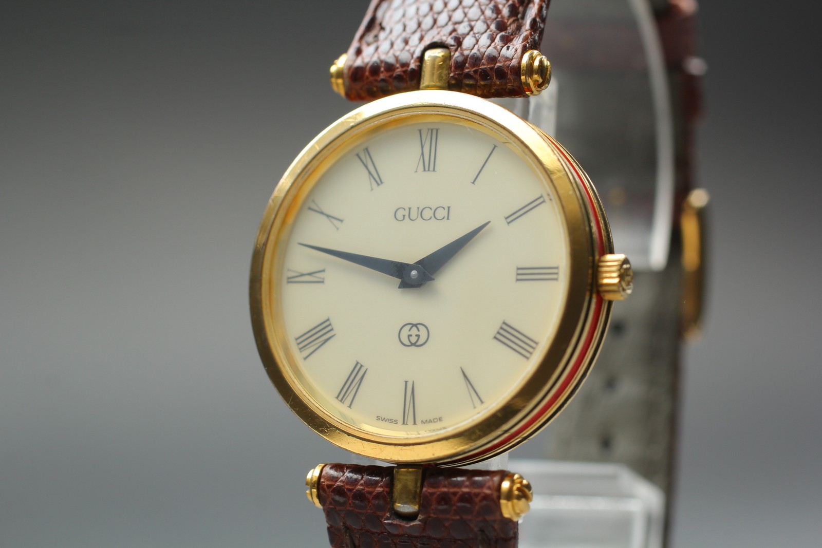 [Near MINT] Gucci 2000M 30mm White Dial Sherry Line Qz Men’s watch From Japan