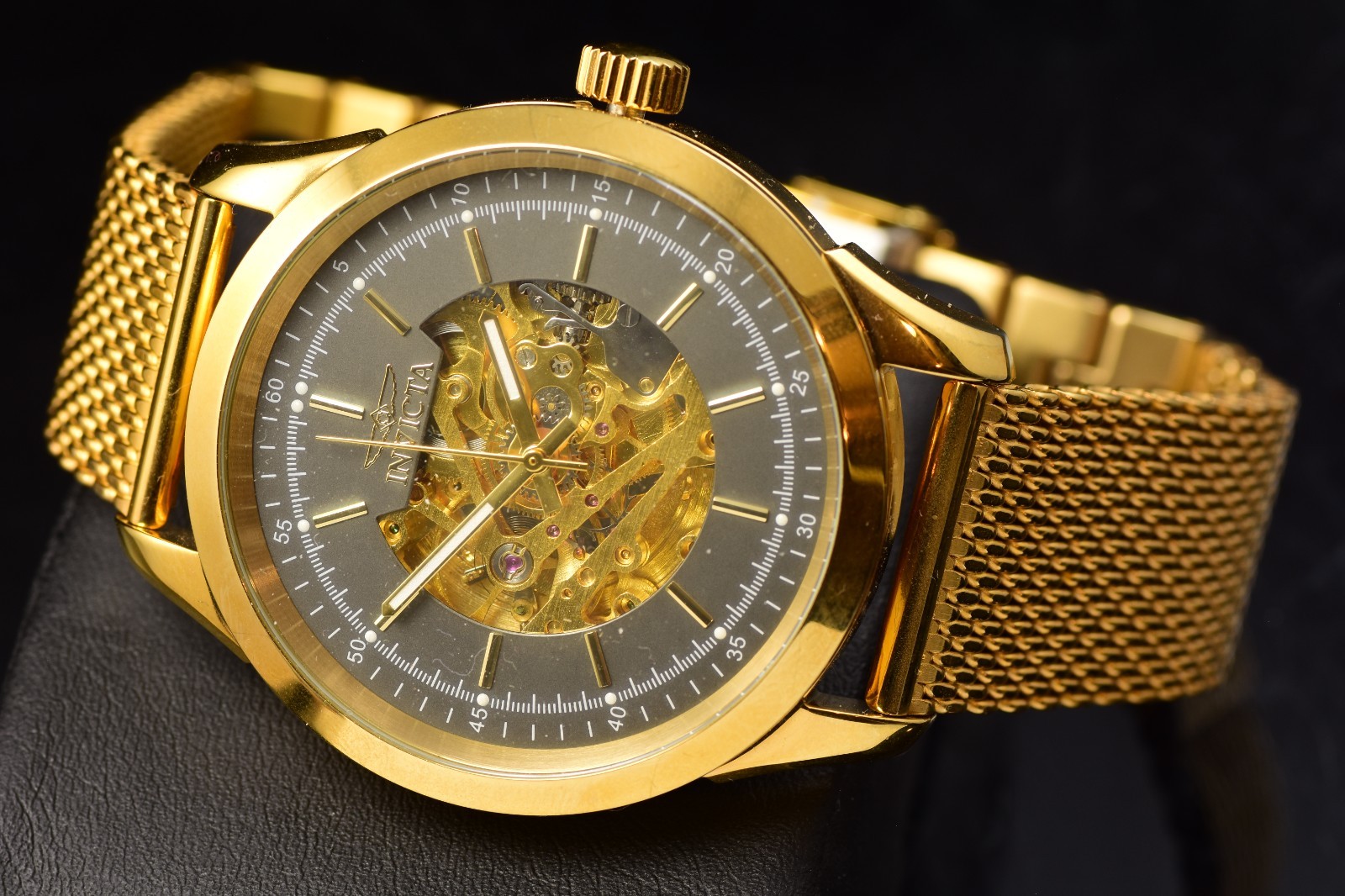 Invicta Men’s Vintage Automatic Gray Dial Men’s Gold Tone Mesh Bracelet SS Watch