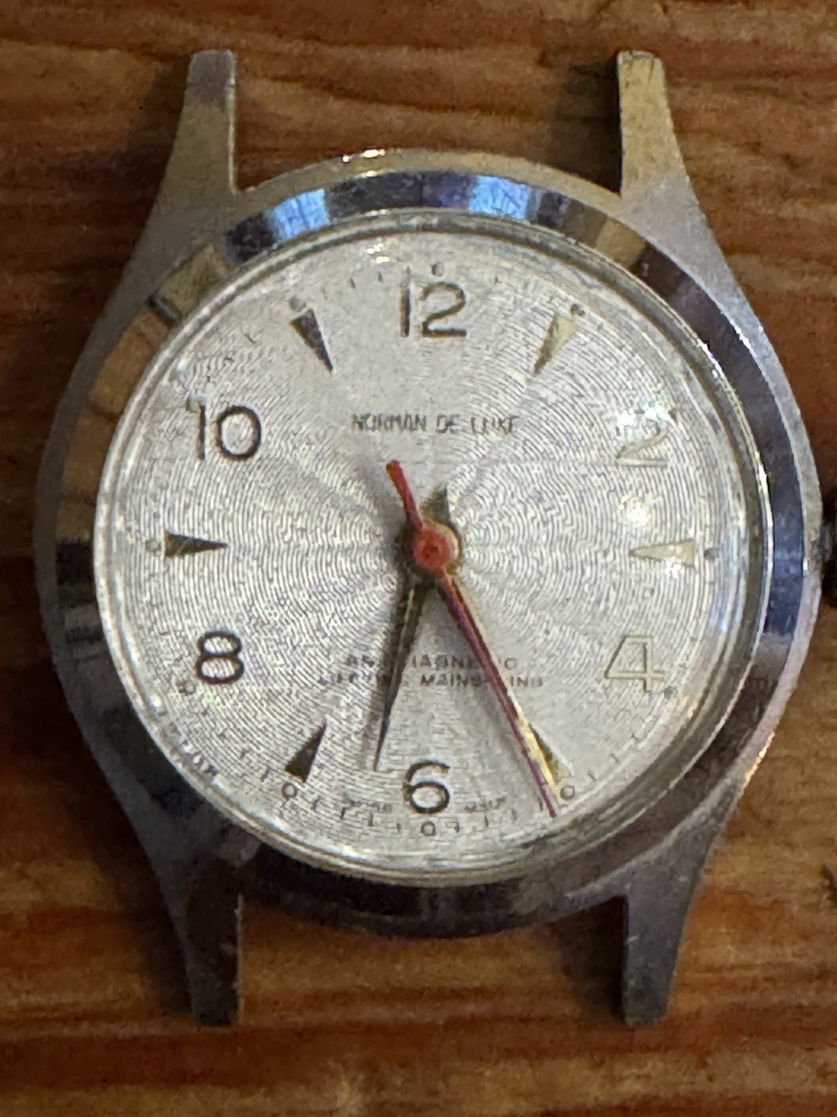1950’s Norman De Luxe Swiss Made Mechanical Men’s White Dial Wristwatch – Runs