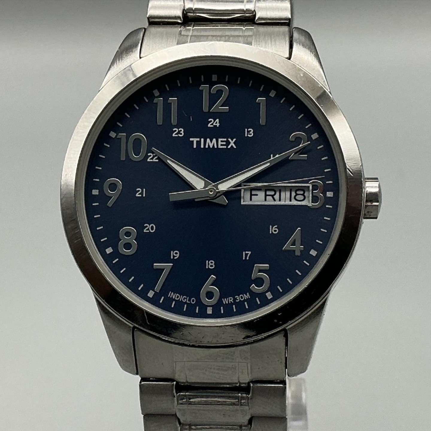 Timex T2M933 Mens Watch 36mm Blue Dial Silver Tone Indiglo Day Date New Battery