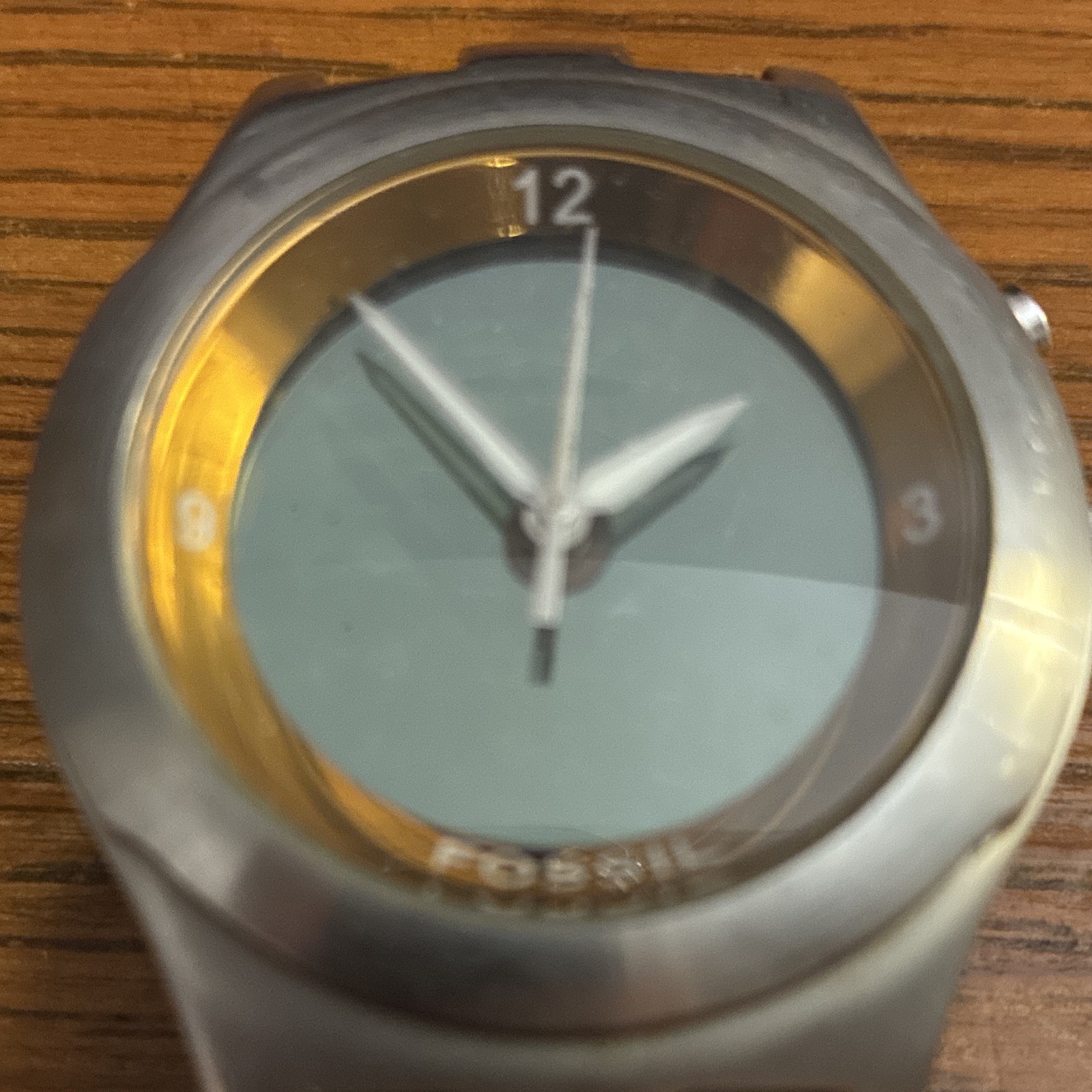 University Tennessee men’s Fossil Quartz Analog Stainless Steel NEEDS BATTERY