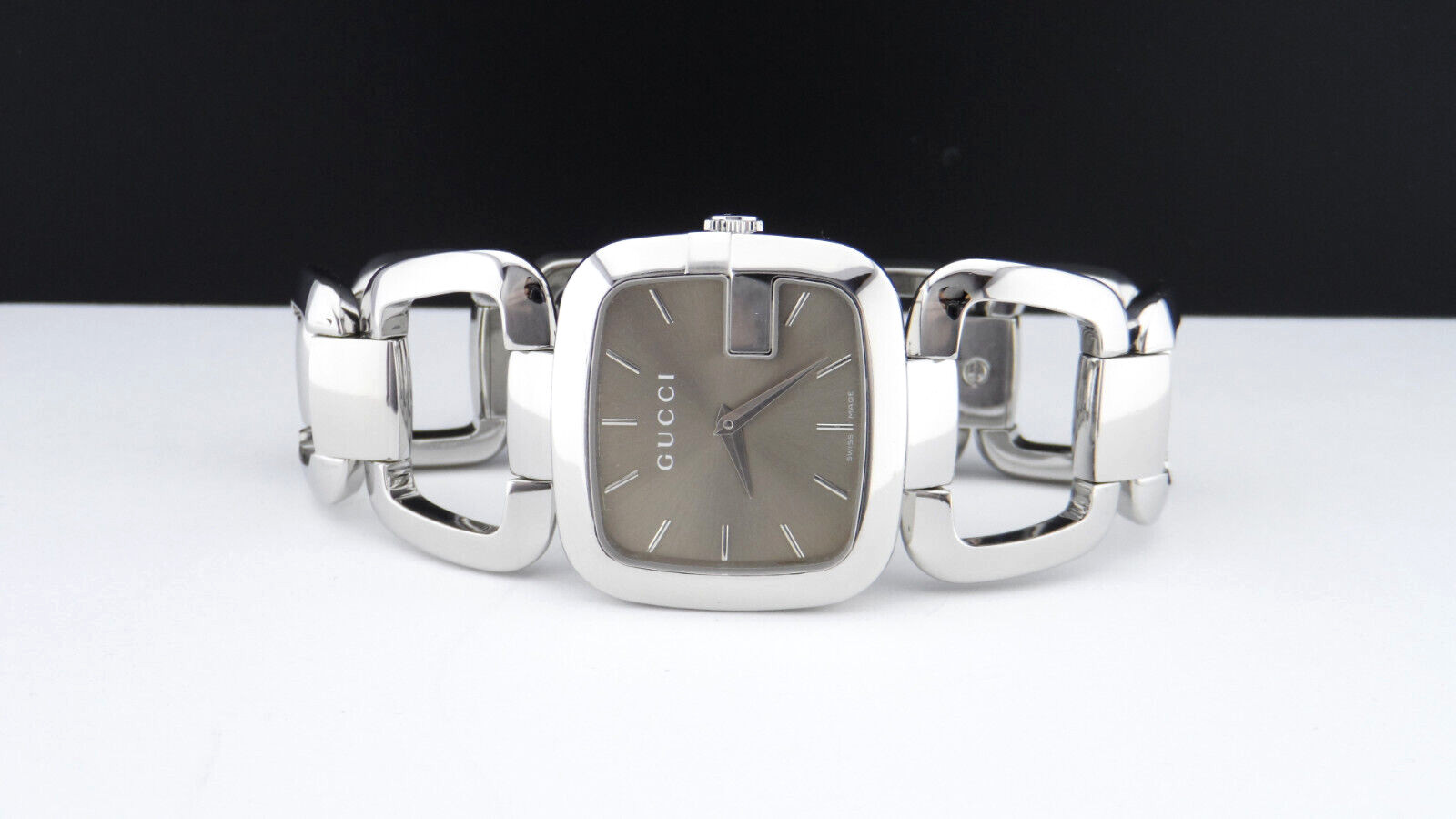 GUCCI YA125402 Silver Tone 125.4 Series Medium Stainless Steel Women’s Watch