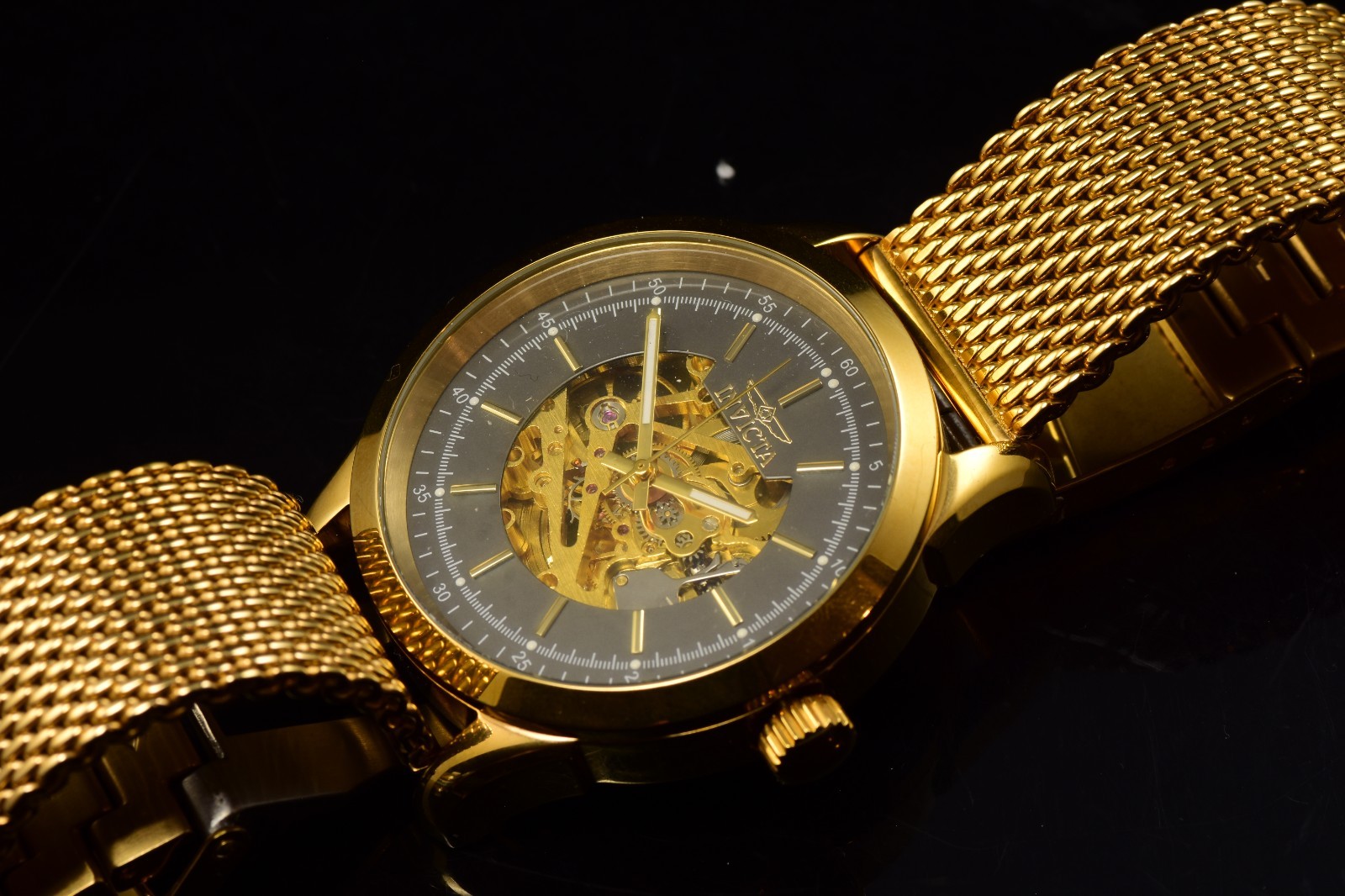 Invicta Men’s Vintage Automatic Gray Dial Men’s Gold Tone Mesh Bracelet SS Watch