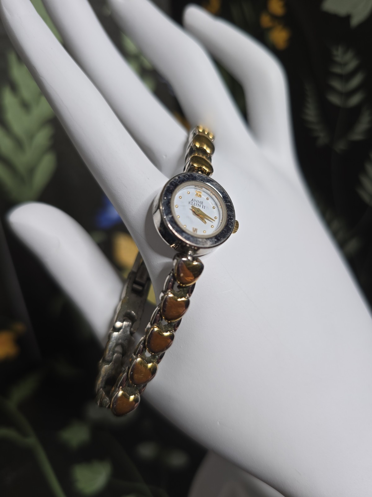 Vintage Anne Klein II Women Girls Wrist Watch Gold Silver Hearts UNTESTED