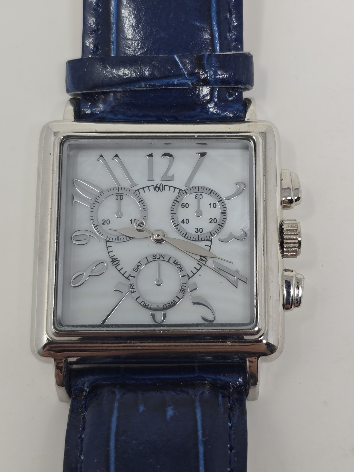 Blue & Silver Toned Wristwatch w/ Adjustable Buckle Band Needs Battery