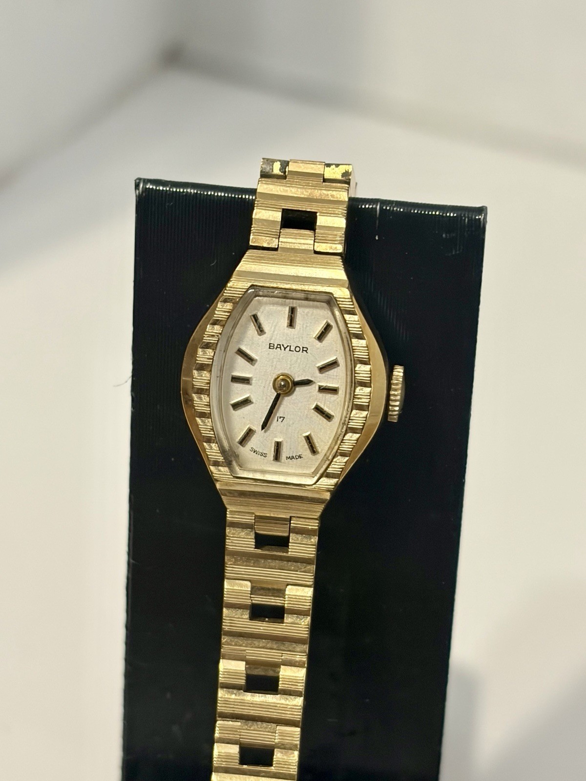 VTG Baylor Watch Women 15mm Gold Tone Rectangle 17 Jewels Manual Wind