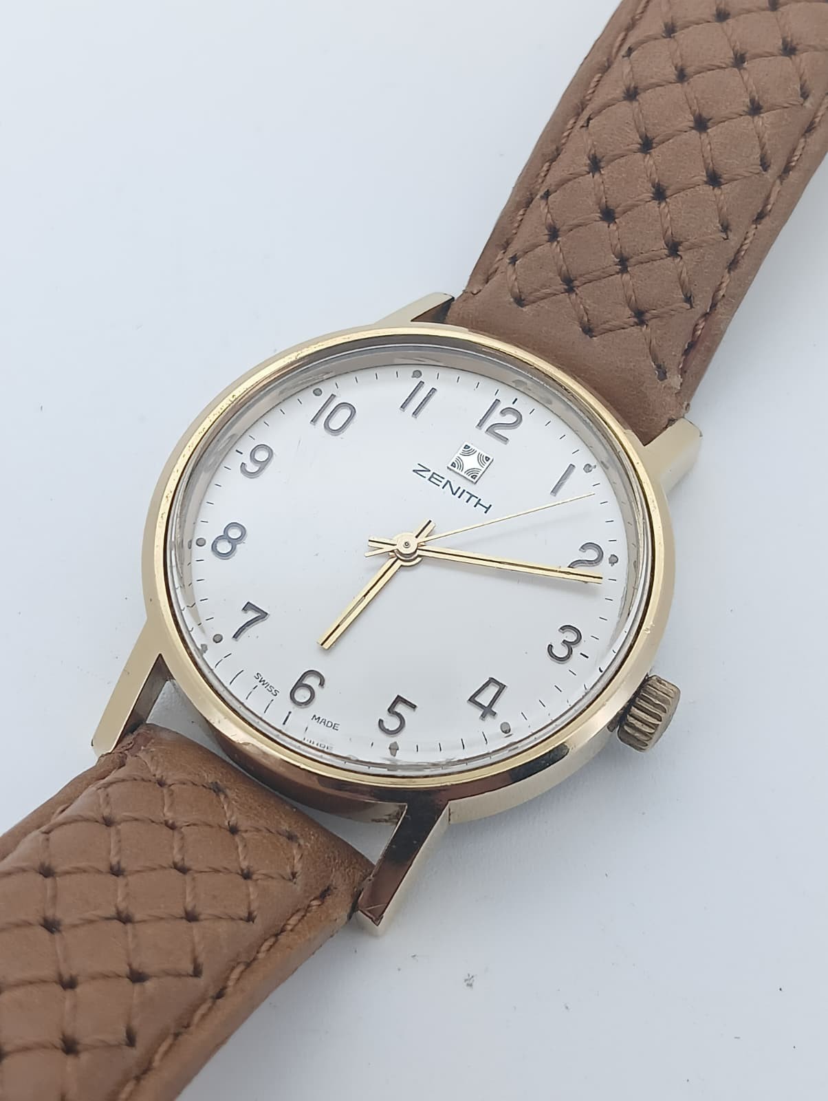 Zenith Surf Cal.2572 – Gold Plated