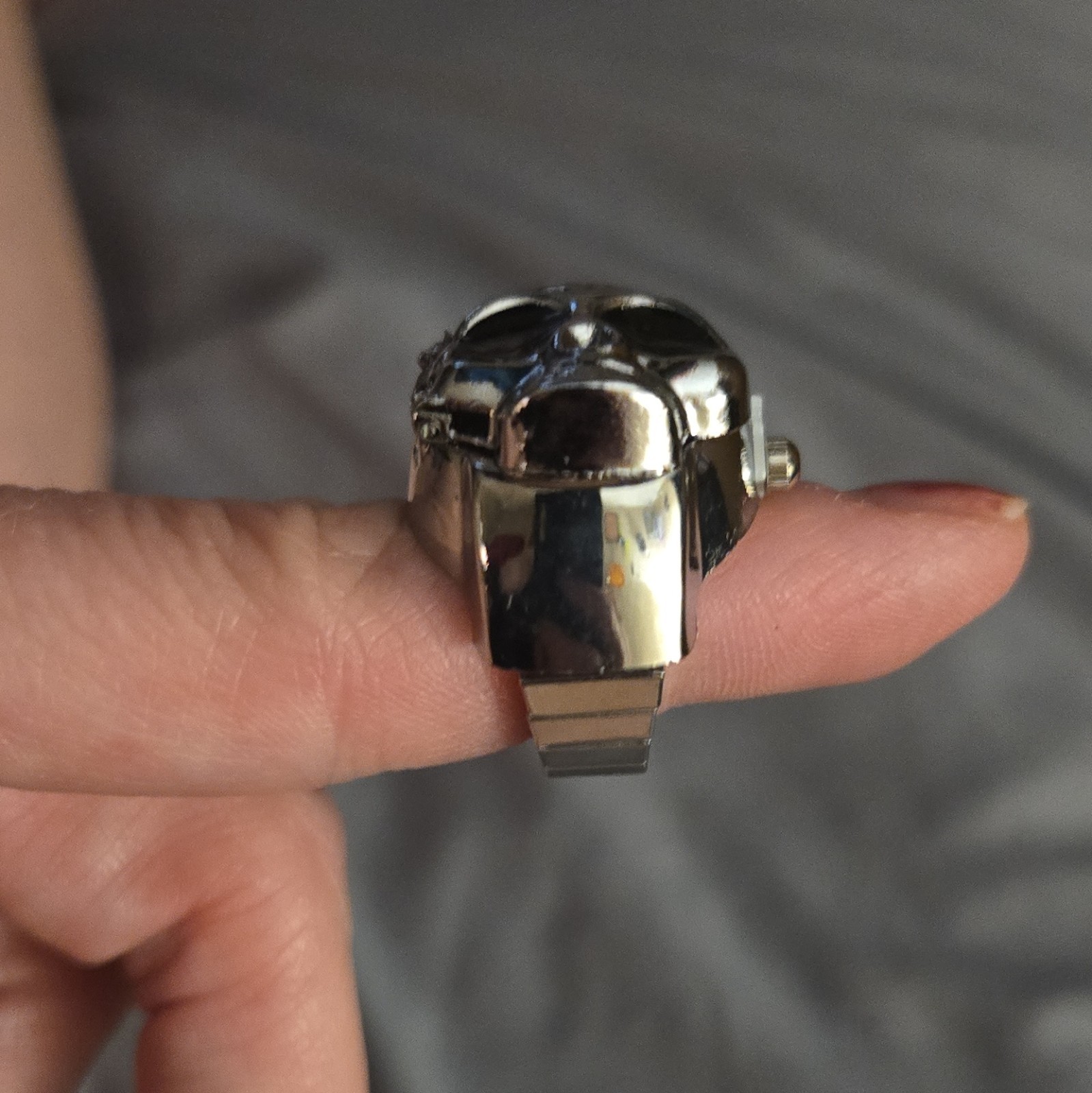 Black And Silver Stainless Skull Silver Quartz Analog Finger watch Brand New