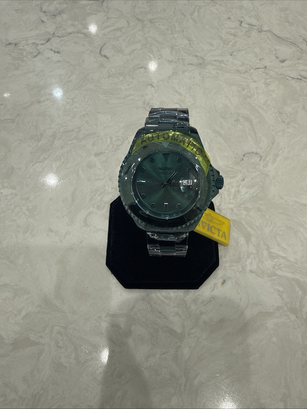 Invicta Pro Diver Automatic Men’s Watch 47MM GREEN – 38318 WITHOUT BOX