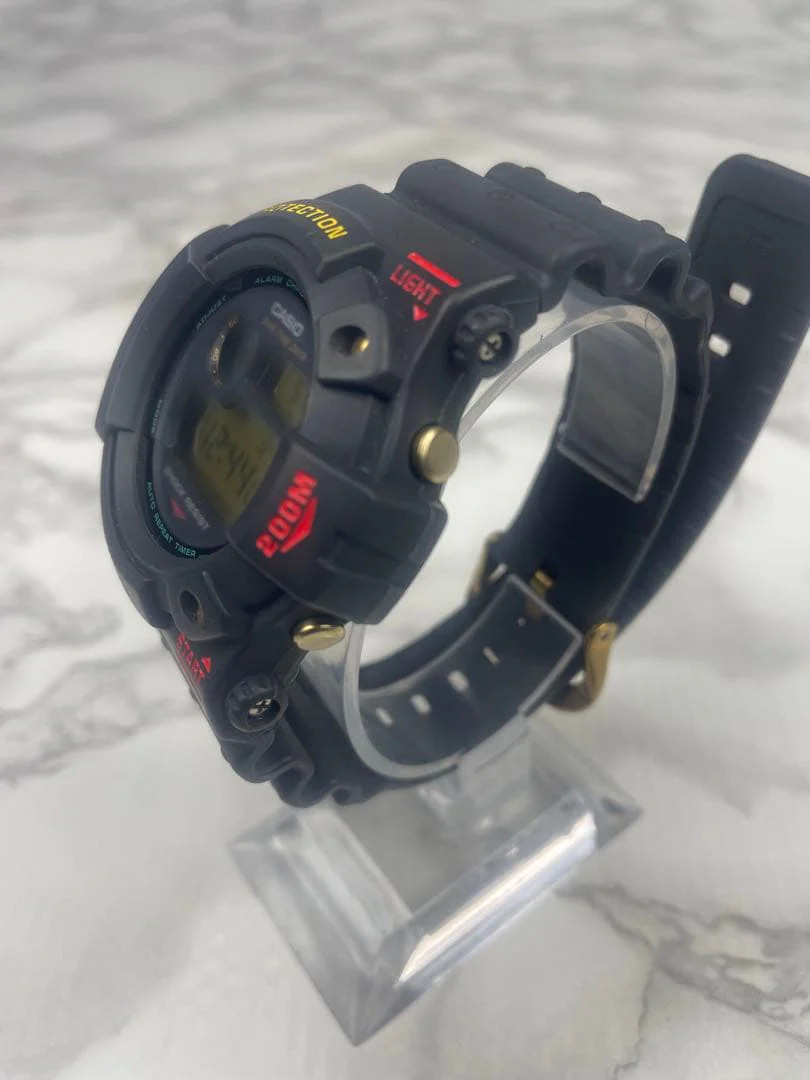 Casio DW-6300 Pre-owned Watch