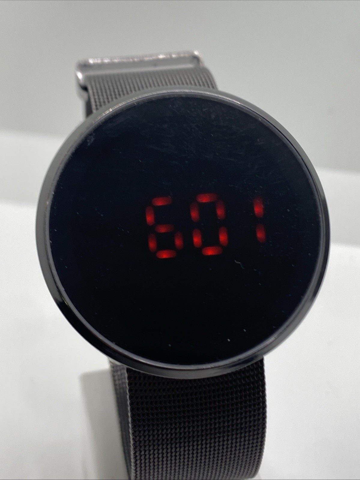 Unisex Adults Touch Screen Watch Works New Battery Digital