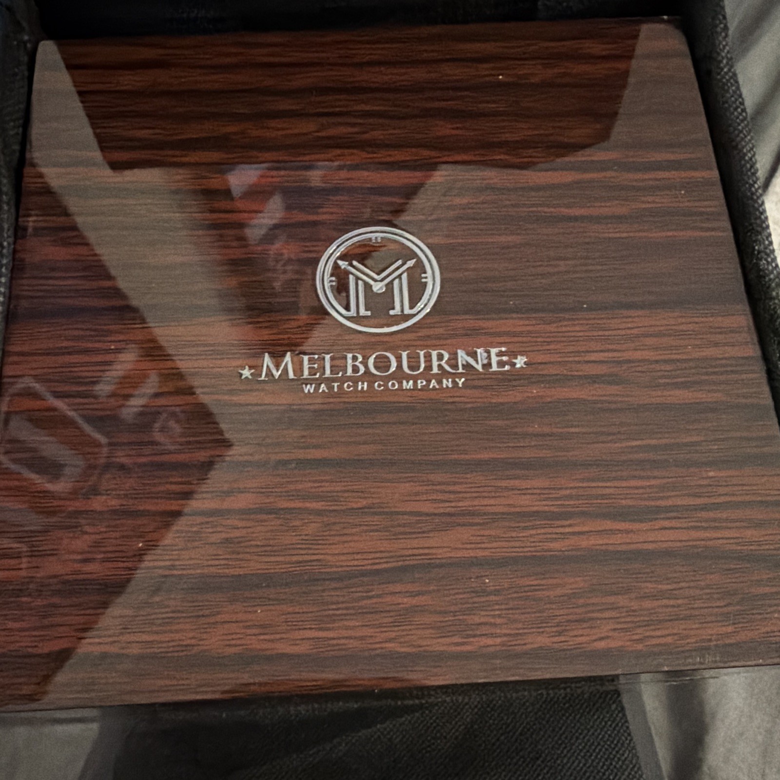 Melbourne flinders automatic watch /w box and additional leather strap no papers