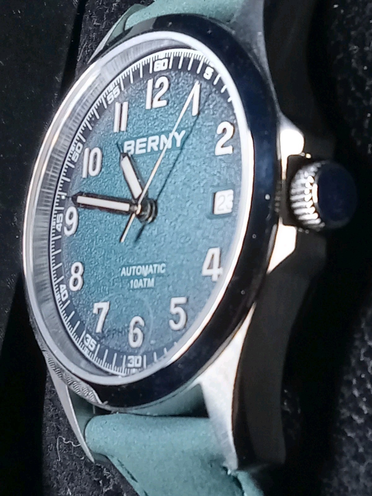 AM7110VM High Beat ST2130 Sapphire SS Super-LumiNova Green Fume Dial Pilot Watch