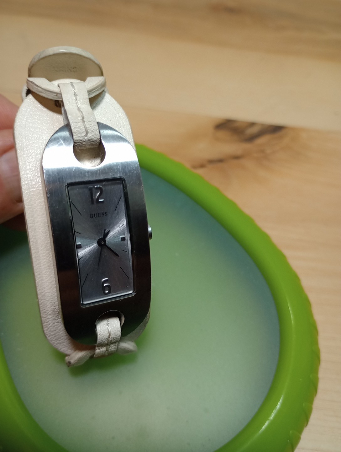 Guess Watch Womens With Original Leather Band G66374L Japan Movement