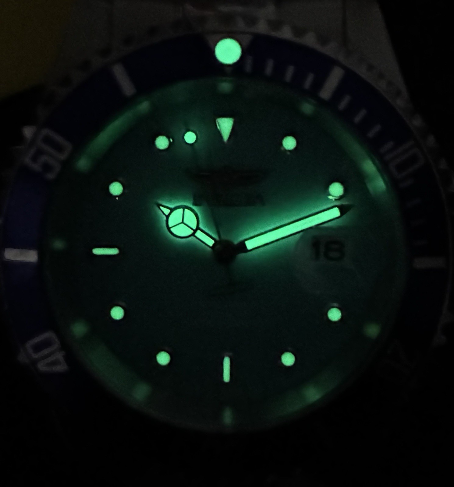 INVICTA PRO DIVER TURQUOISE BLUE BEZEL 40MM STAINLESS STEEL TMI PC32 QUARTZ!