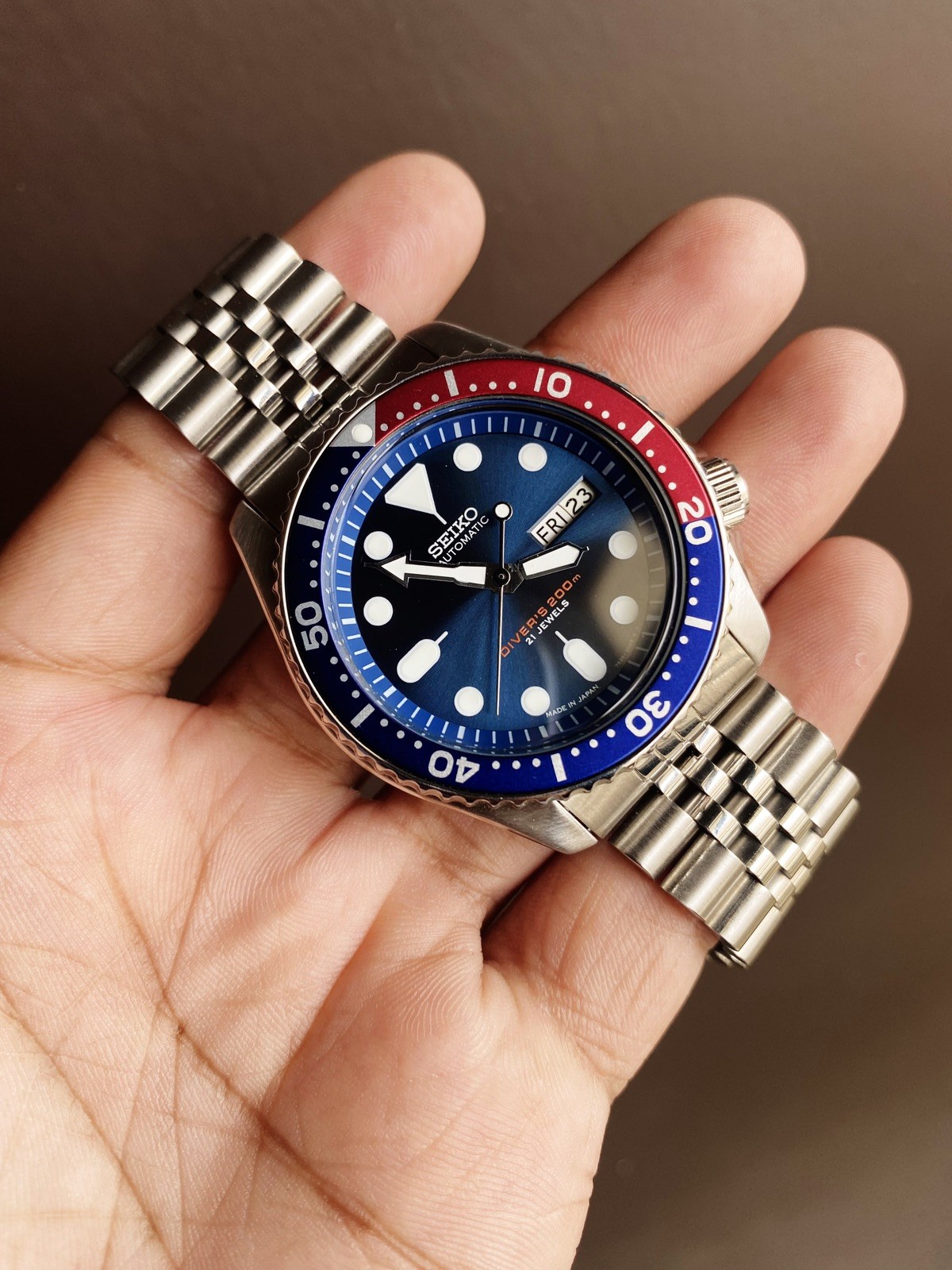 Seiko SKX009 Automatic Diver Watch Pepsi Bezel Day-Date Jubilee Bracelet Watch